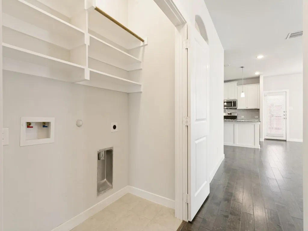 Single Family Residence For Sale in Denton County , 2217 Paxton Way, Denton, Texas 76209, 3 Bedroom, 2 Bathroom, 2 Garage spaces, 1,393 Sqft, built in 2020, mls#21364126, Real Estate Agent in Denton, Homes For Sale in Denton county, Homes For Sale in Denton, Realtor in Denton Texas, Real Estate Brokerage Independent Realty Texas, Luminita Cordes Realtor