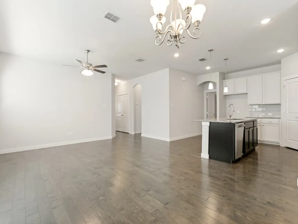 Single Family Residence For Sale in Denton County , 2217 Paxton Way, Denton, Texas 76209, 3 Bedroom, 2 Bathroom, 2 Garage spaces, 1,393 Sqft, built in 2020, mls#21364126, Real Estate Agent in Denton, Homes For Sale in Denton county, Homes For Sale in Denton, Realtor in Denton Texas, Real Estate Brokerage Independent Realty Texas, Luminita Cordes Realtor