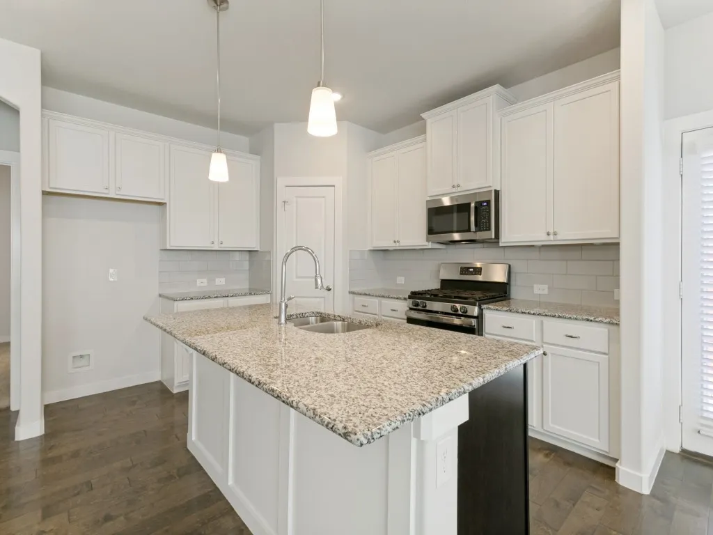 Single Family Residence For Sale in Denton County , 2217 Paxton Way, Denton, Texas 76209, 3 Bedroom, 2 Bathroom, 2 Garage spaces, 1,393 Sqft, built in 2020, mls#21364126, Real Estate Agent in Denton, Homes For Sale in Denton county, Homes For Sale in Denton, Realtor in Denton Texas, Real Estate Brokerage Independent Realty Texas, Luminita Cordes Realtor