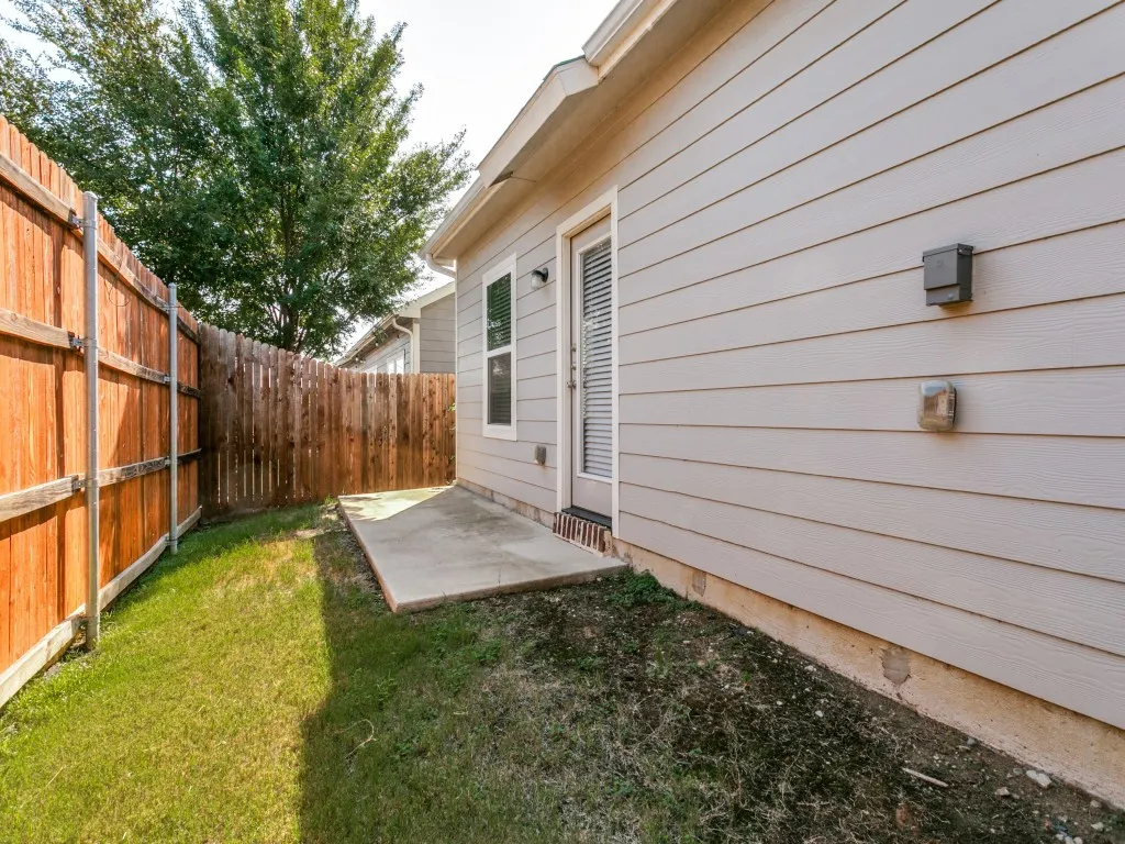 Single Family Residence For Sale in Denton County , 2217 Paxton Way, Denton, Texas 76209, 3 Bedroom, 2 Bathroom, 2 Garage spaces, 1,393 Sqft, built in 2020, mls#21364126, Real Estate Agent in Denton, Homes For Sale in Denton county, Homes For Sale in Denton, Realtor in Denton Texas, Real Estate Brokerage Independent Realty Texas, Luminita Cordes Realtor