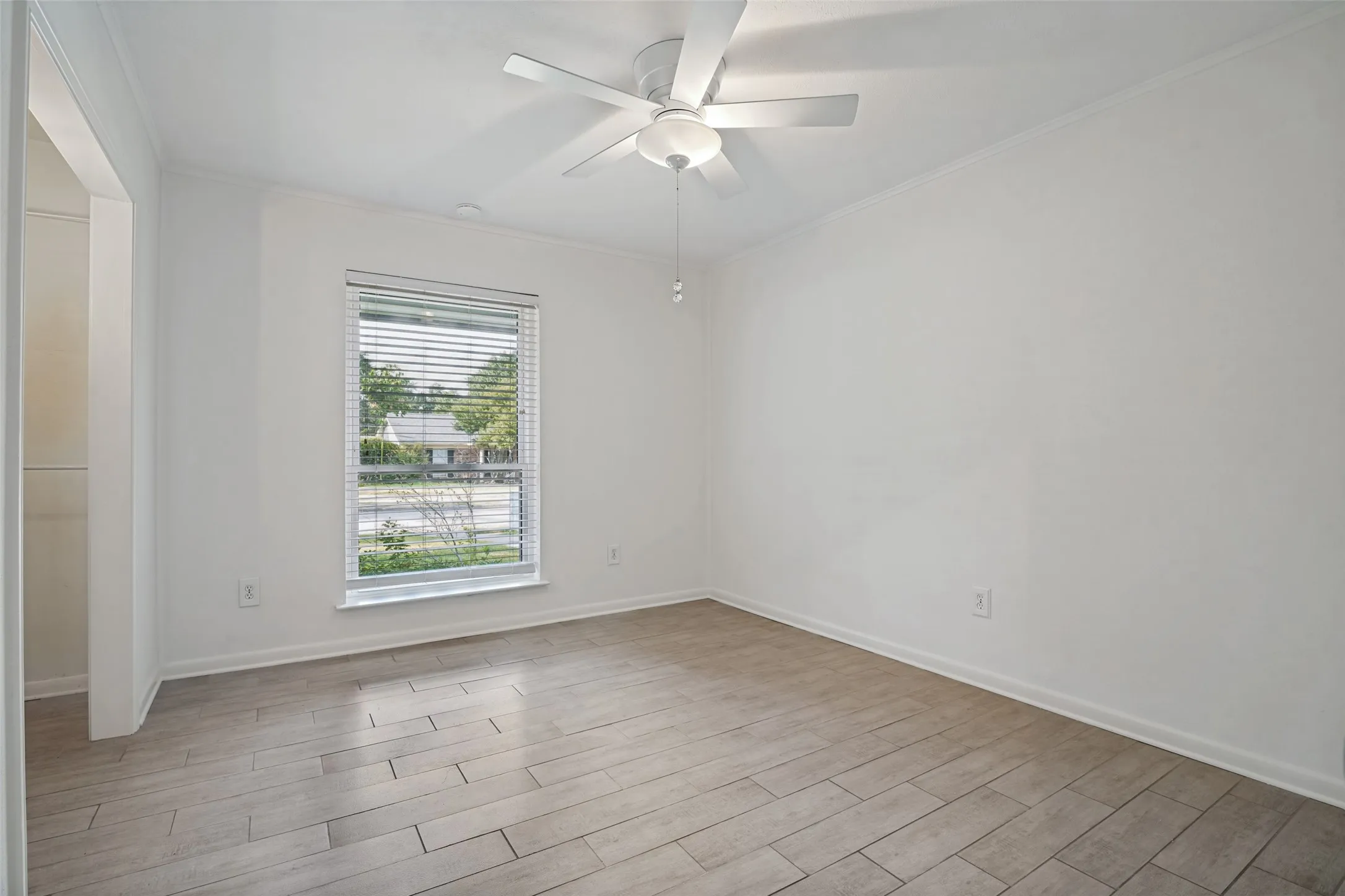 Single Family Residence For Sale in Dallas County , 916 Loganwood Avenue, Richardson, Texas 75080, 3 Bedroom, 2 Bathroom, Garage spaces, 1,914 Sqft, built in 1967, mls#21364132, Real Estate Agent in Richardson, Homes For Sale in Dallas county, Homes For Sale in Richardson, Realtor in Richardson Texas, Real Estate Brokerage Independent Realty Texas, Luminita Cordes Realtor