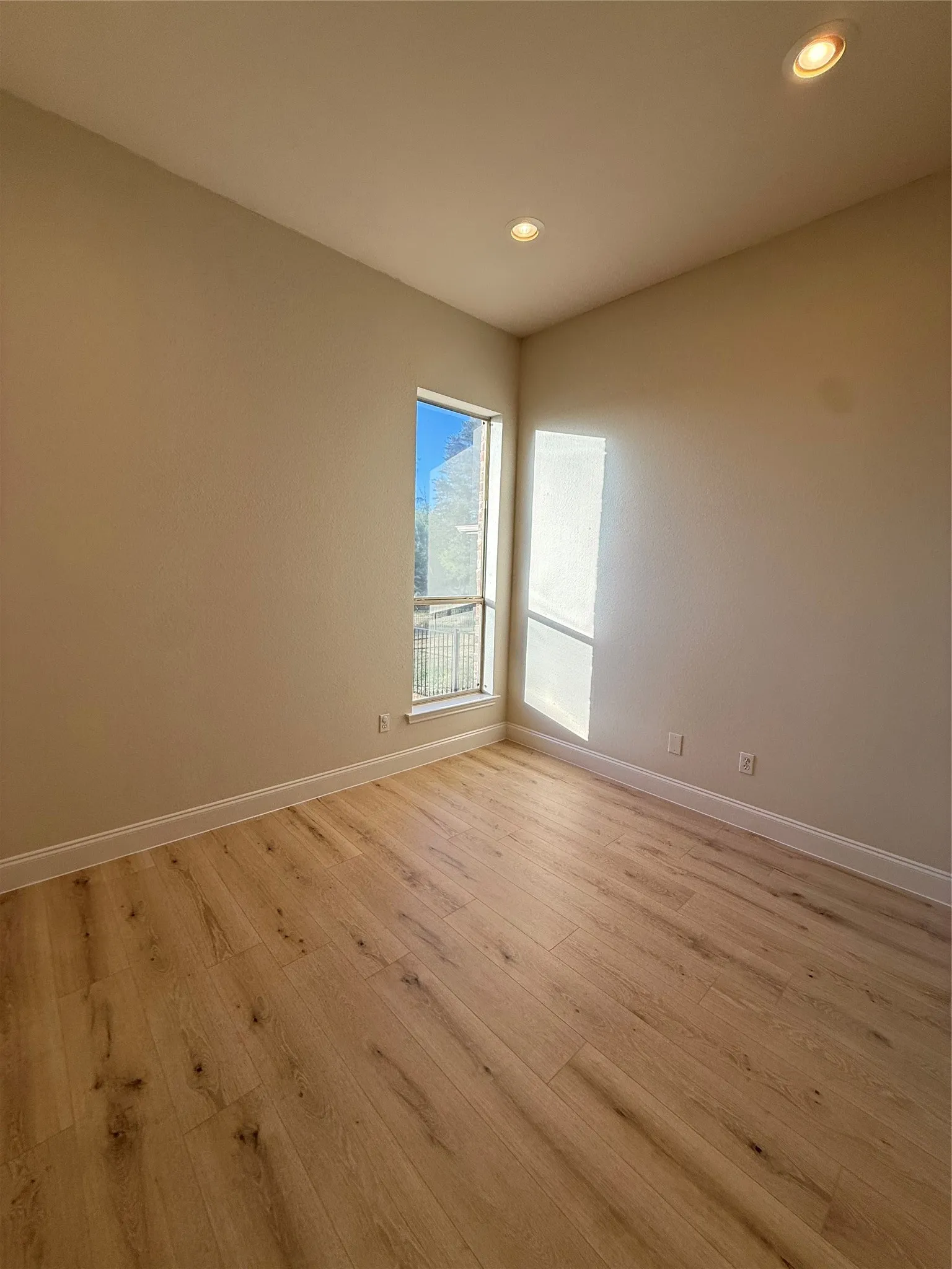Single Family Residence For Sale in Grayson County , 3308 Preston Club Drive, Sherman, Texas 75092, 3 Bedroom, 2 Bathroom, 2 Garage spaces, 1,656 Sqft, built in 2000, mls#21364148, Real Estate Agent in Sherman, Homes For Sale in Grayson county, Homes For Sale in Sherman, Realtor in Sherman Texas, Real Estate Brokerage Independent Realty Texas, Luminita Cordes Realtor
