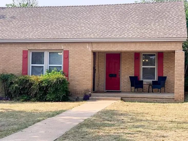Single Family Residence For Sale in Taylor County , 618 College Drive, Abilene, Texas 79601, 3 Bedroom, 2 Bathroom, Garage spaces, 1,512 Sqft, built in 1952, mls#21364147, Real Estate Agent in Abilene, Homes For Sale in Taylor county, Homes For Sale in Abilene, Realtor in Abilene Texas, Real Estate Brokerage Independent Realty Texas, Luminita Cordes Realtor