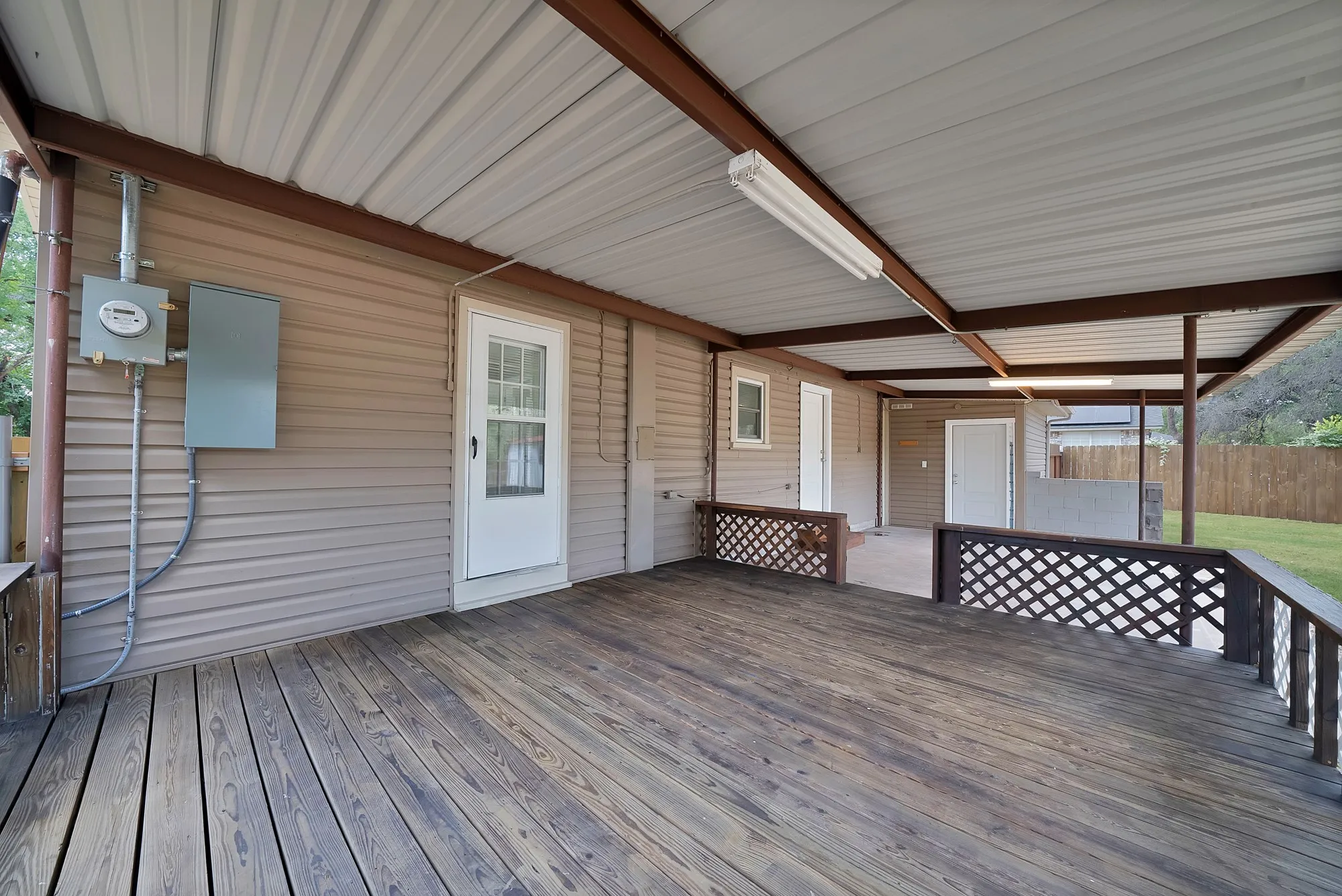 Single Family Residence For Sale in Parker County , 116 Westline Road, Azle, Texas 76020, 3 Bedroom, 2 Bathroom, Garage spaces, 1,136 Sqft, built in 1990, mls#21364070, Real Estate Agent in Azle, Homes For Sale in Parker county, Homes For Sale in Azle, Realtor in Azle Texas, Real Estate Brokerage Independent Realty Texas, Luminita Cordes Realtor