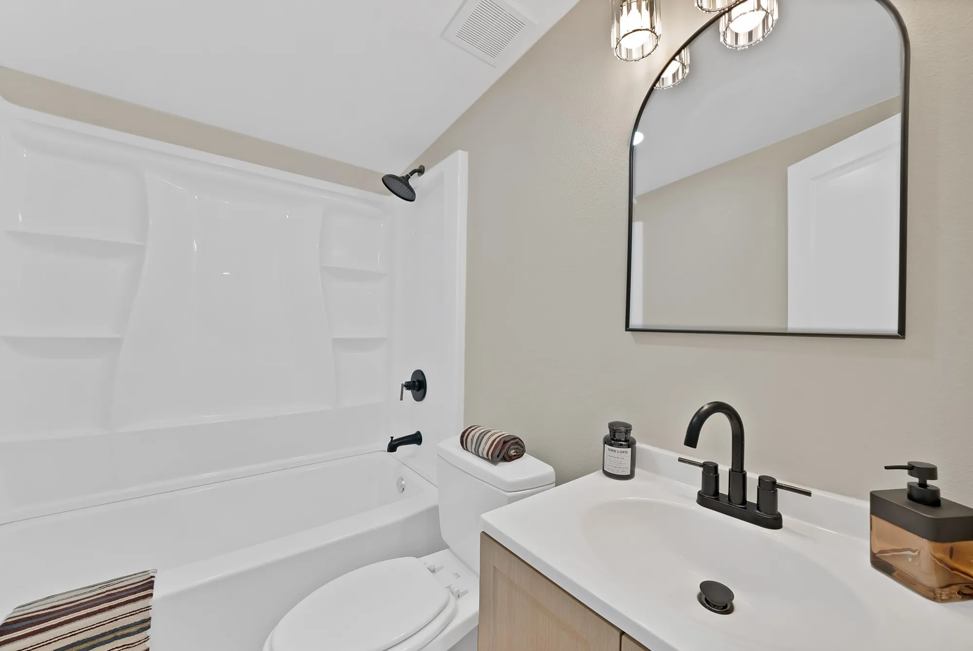 Single Family Residence For Sale in Parker County , 116 Westline Road, Azle, Texas 76020, 3 Bedroom, 2 Bathroom, Garage spaces, 1,136 Sqft, built in 1990, mls#21364070, Real Estate Agent in Azle, Homes For Sale in Parker county, Homes For Sale in Azle, Realtor in Azle Texas, Real Estate Brokerage Independent Realty Texas, Luminita Cordes Realtor