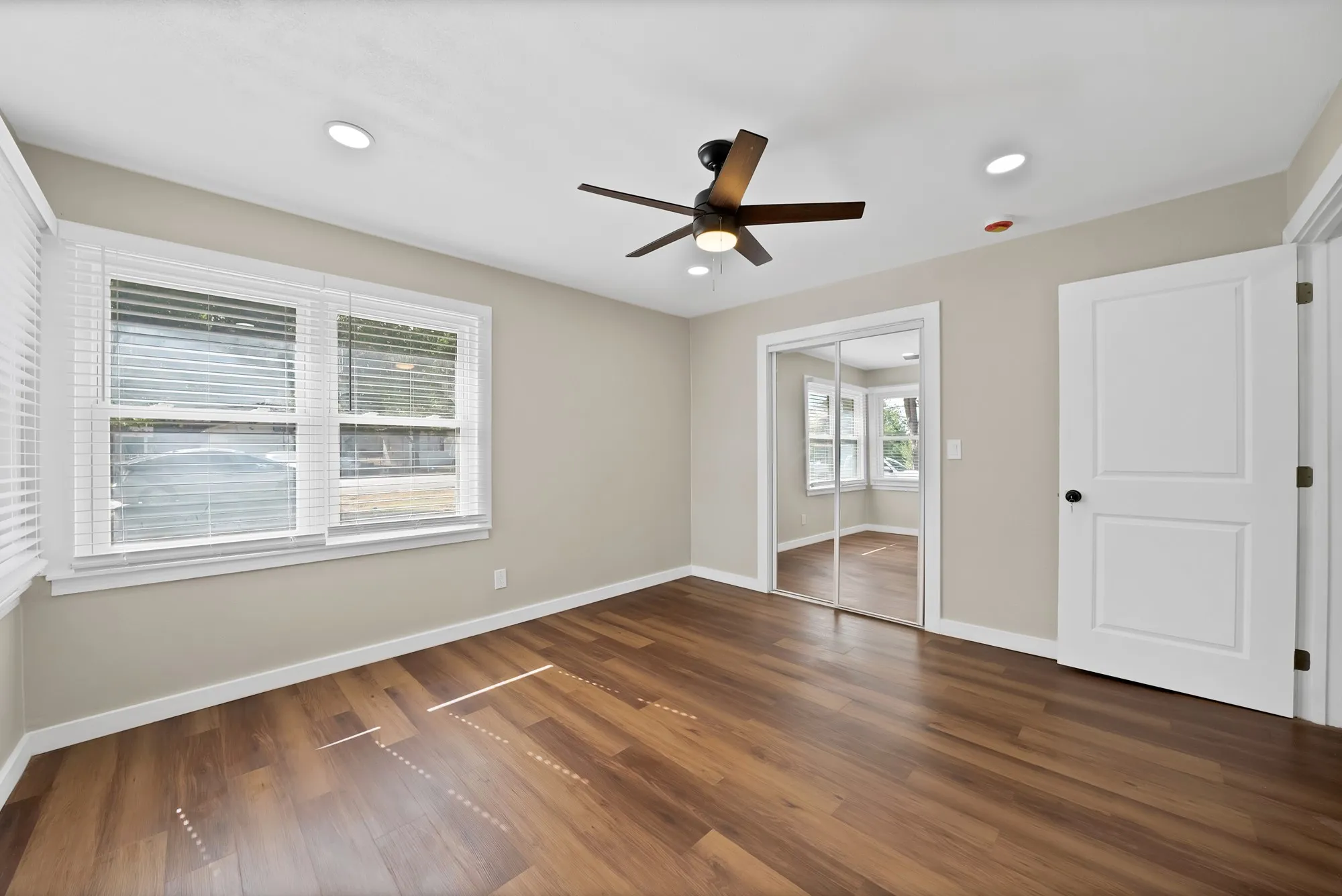 Single Family Residence For Sale in Parker County , 116 Westline Road, Azle, Texas 76020, 3 Bedroom, 2 Bathroom, Garage spaces, 1,136 Sqft, built in 1990, mls#21364070, Real Estate Agent in Azle, Homes For Sale in Parker county, Homes For Sale in Azle, Realtor in Azle Texas, Real Estate Brokerage Independent Realty Texas, Luminita Cordes Realtor