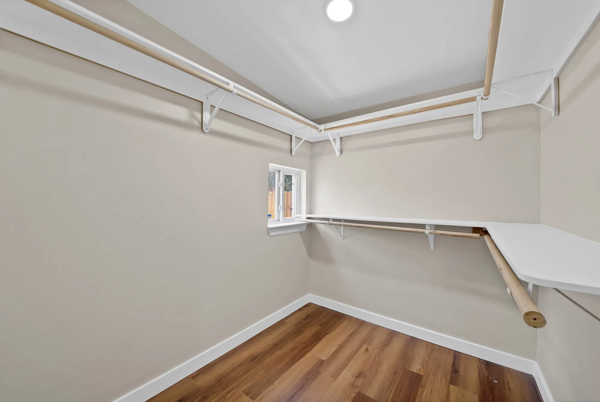 Single Family Residence For Sale in Parker County , 116 Westline Road, Azle, Texas 76020, 3 Bedroom, 2 Bathroom, Garage spaces, 1,136 Sqft, built in 1990, mls#21364070, Real Estate Agent in Azle, Homes For Sale in Parker county, Homes For Sale in Azle, Realtor in Azle Texas, Real Estate Brokerage Independent Realty Texas, Luminita Cordes Realtor