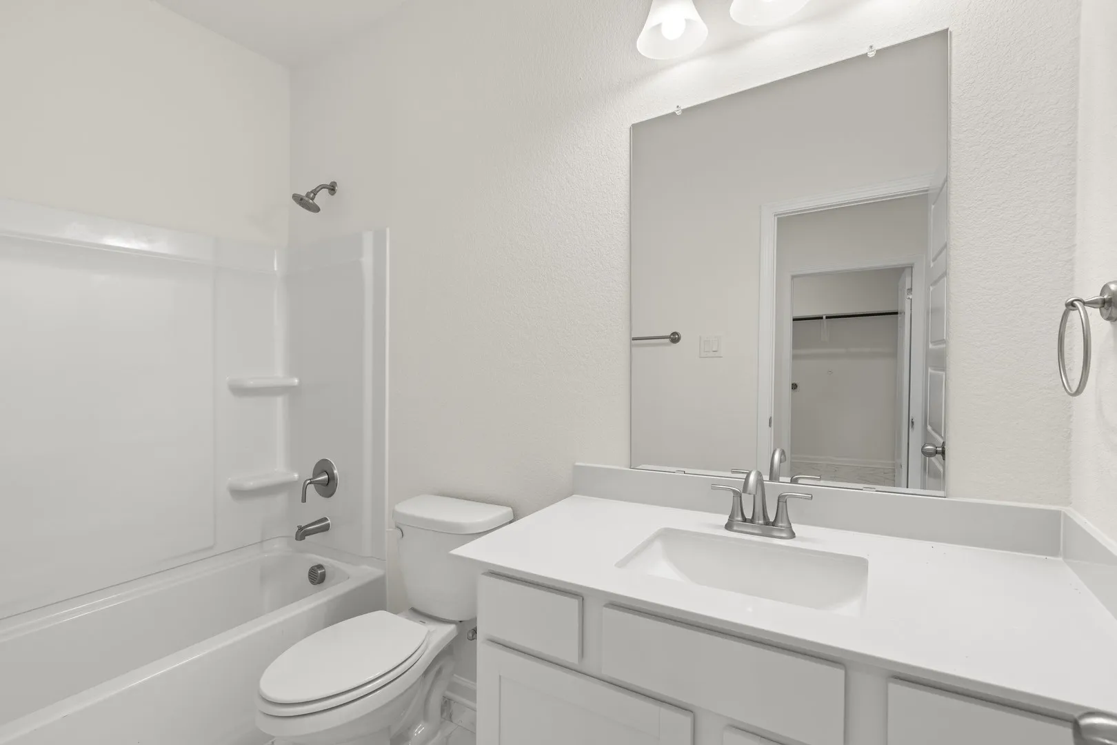 15. 306 Heritage Grove - 2ND Bath