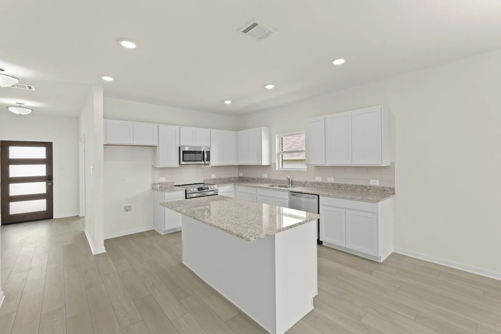 05. 306 Heritage Grove - Kitchen