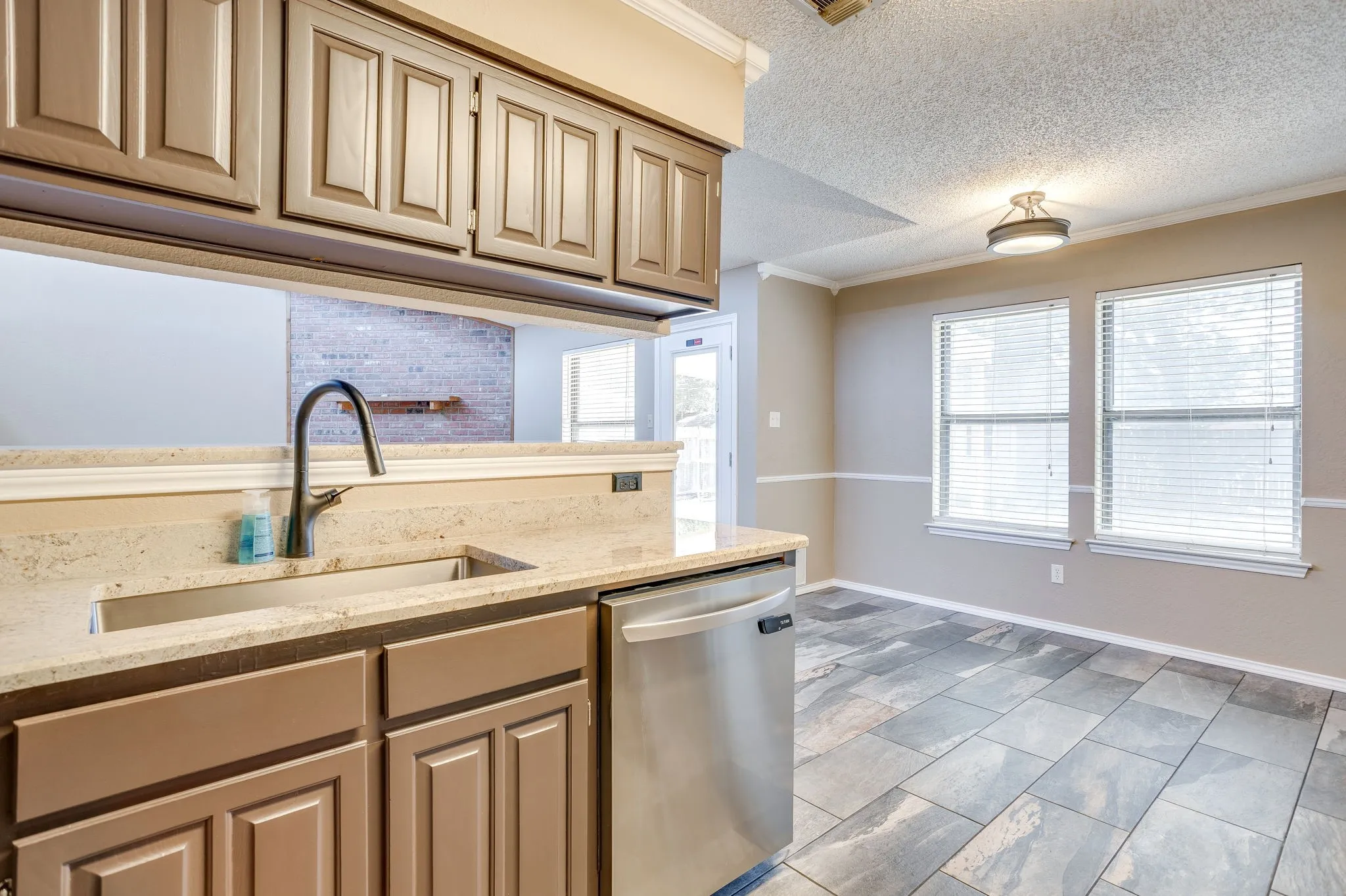 Single Family Residence For Sale in Tarrant County , 1417 Hall Drive, Crowley, Texas 76036, 3 Bedroom, 2 Bathroom, 2 Garage spaces, 1,480 Sqft, built in 1983, mls#21364095, Real Estate Agent in Crowley, Homes For Sale in Tarrant county, Homes For Sale in Crowley, Realtor in Crowley Texas, Real Estate Brokerage Independent Realty Texas, Luminita Cordes Realtor