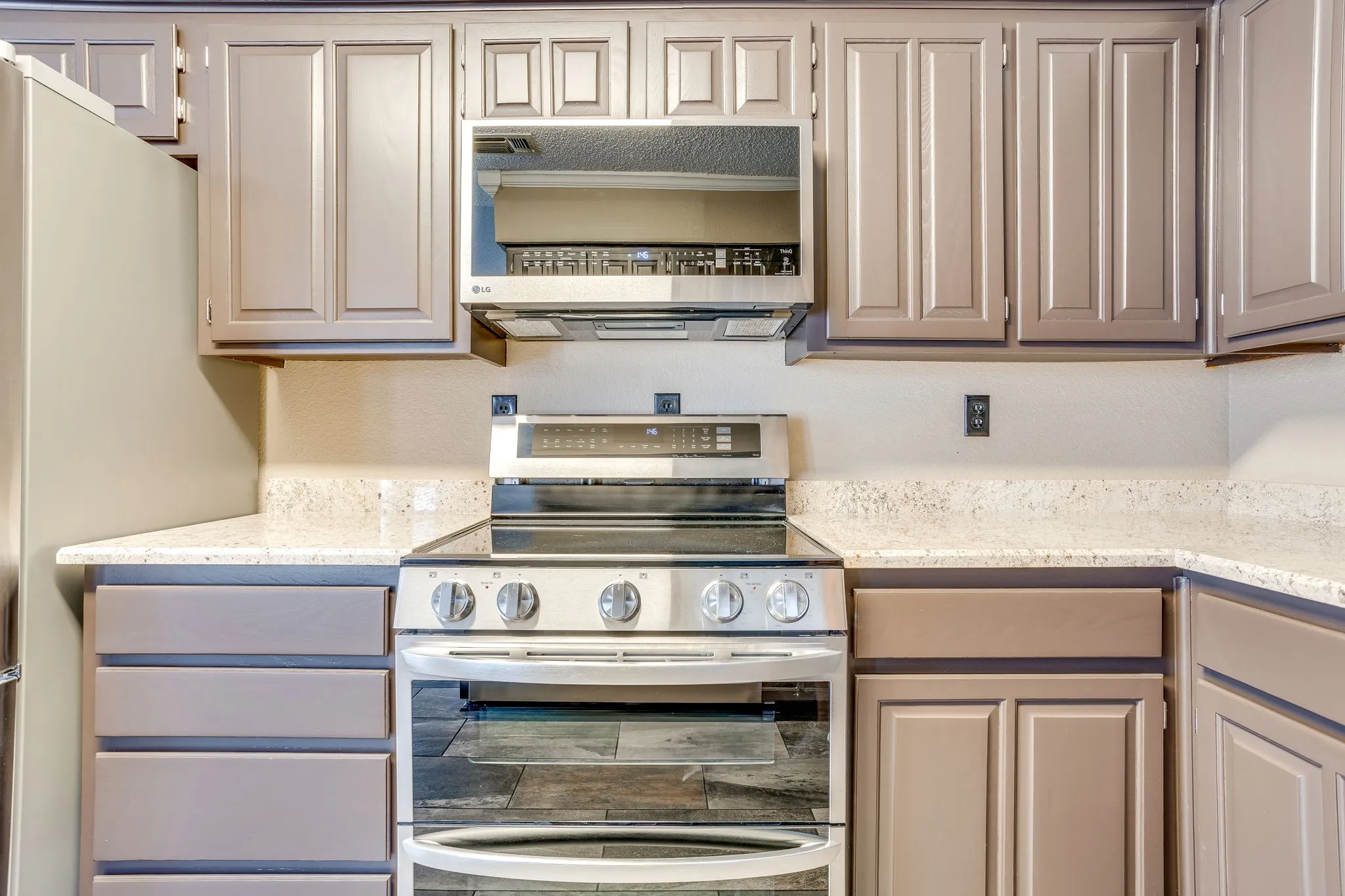Single Family Residence For Sale in Tarrant County , 1417 Hall Drive, Crowley, Texas 76036, 3 Bedroom, 2 Bathroom, 2 Garage spaces, 1,480 Sqft, built in 1983, mls#21364095, Real Estate Agent in Crowley, Homes For Sale in Tarrant county, Homes For Sale in Crowley, Realtor in Crowley Texas, Real Estate Brokerage Independent Realty Texas, Luminita Cordes Realtor