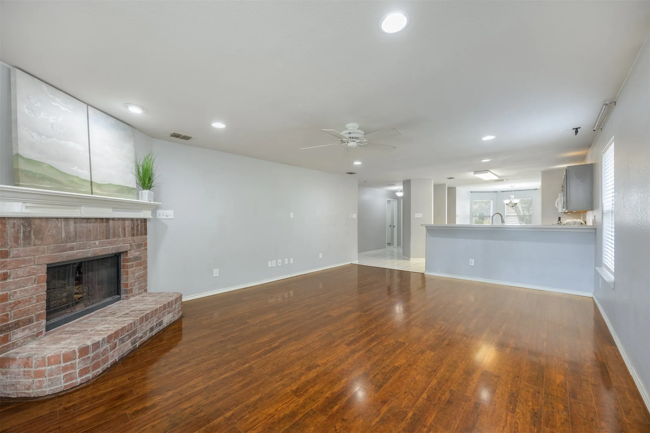 Single Family Residence For Sale in Collin County , 2506 Buckskin Drive, Mc Kinney, Texas 75071, 3 Bedroom, 2 Bathroom, 2 Garage spaces, 1,631 Sqft, built in 2000, mls#21350073, Real Estate Agent in Mc Kinney, Homes For Sale in Collin county, Homes For Sale in Mc Kinney, Realtor in Mc Kinney Texas, Real Estate Brokerage Independent Realty Texas, Luminita Cordes Realtor