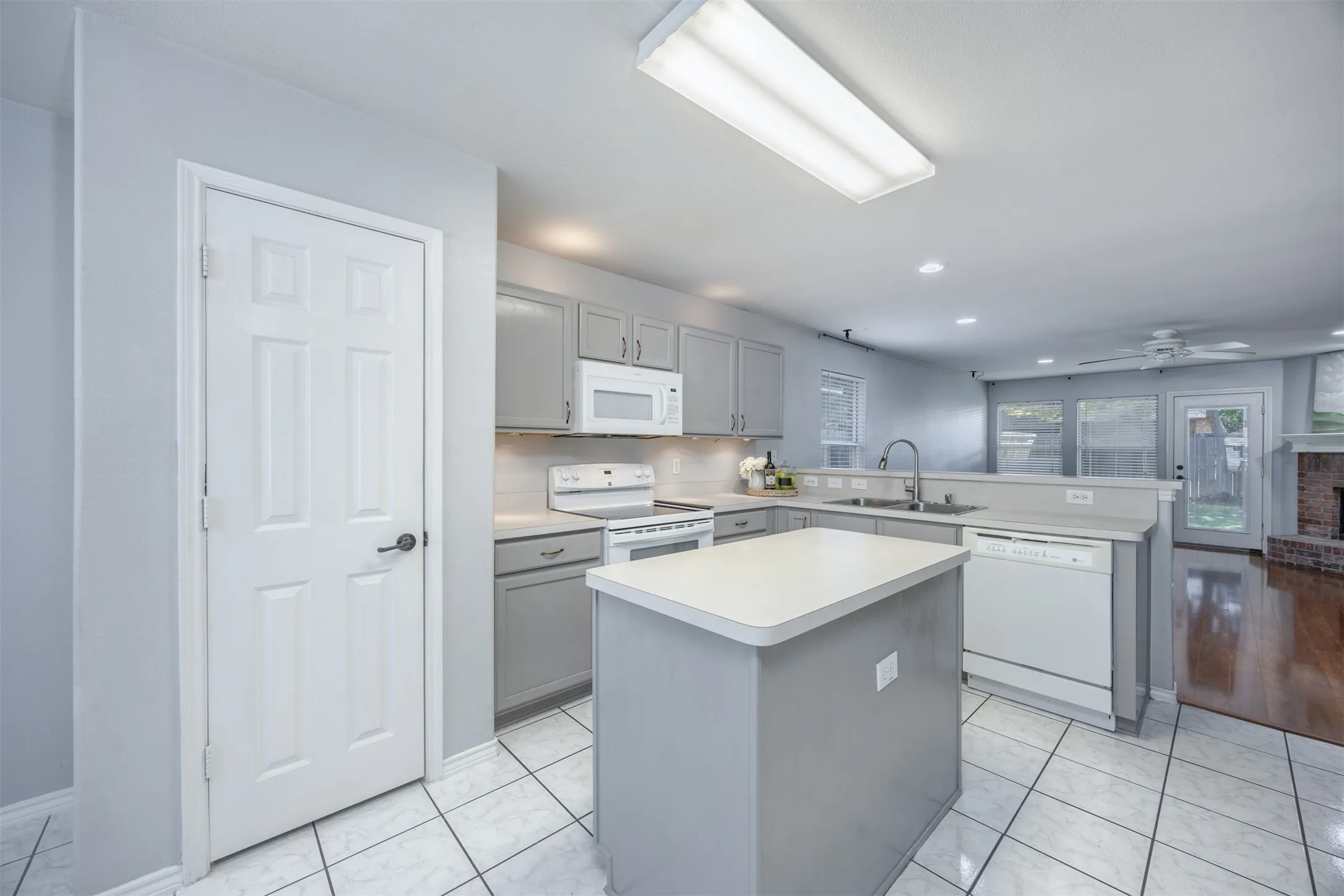 Single Family Residence For Sale in Collin County , 2506 Buckskin Drive, Mc Kinney, Texas 75071, 3 Bedroom, 2 Bathroom, 2 Garage spaces, 1,631 Sqft, built in 2000, mls#21350073, Real Estate Agent in Mc Kinney, Homes For Sale in Collin county, Homes For Sale in Mc Kinney, Realtor in Mc Kinney Texas, Real Estate Brokerage Independent Realty Texas, Luminita Cordes Realtor