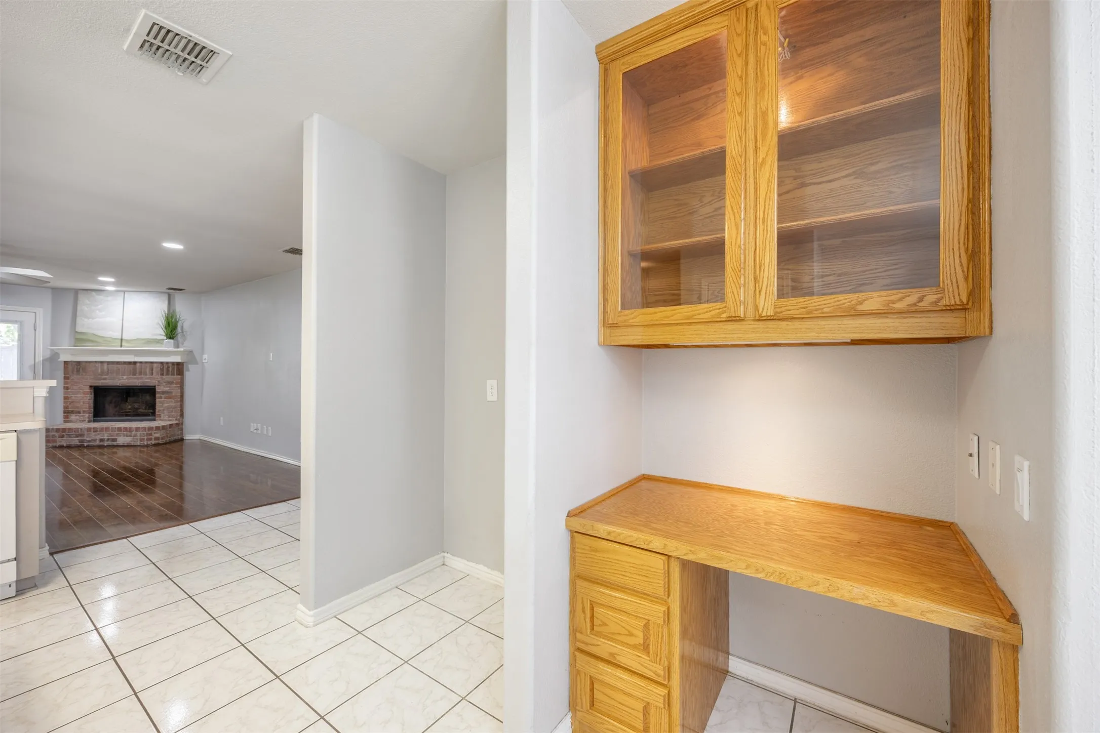 Single Family Residence For Sale in Collin County , 2506 Buckskin Drive, Mc Kinney, Texas 75071, 3 Bedroom, 2 Bathroom, 2 Garage spaces, 1,631 Sqft, built in 2000, mls#21350073, Real Estate Agent in Mc Kinney, Homes For Sale in Collin county, Homes For Sale in Mc Kinney, Realtor in Mc Kinney Texas, Real Estate Brokerage Independent Realty Texas, Luminita Cordes Realtor