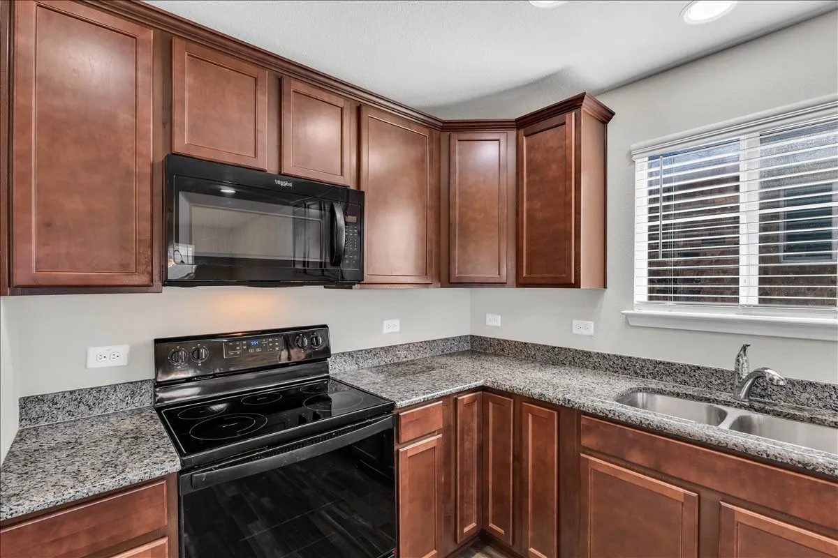 Single Family Residence For Sale in Denton County , 1416 Trace Drive, Aubrey, Texas 76227, 3 Bedroom, 2 Bathroom, 2 Garage spaces, 1,437 Sqft, built in 2019, mls#21355398, Real Estate Agent in Aubrey, Homes For Sale in Denton county, Homes For Sale in Aubrey, Realtor in Aubrey Texas, Real Estate Brokerage Independent Realty Texas, Luminita Cordes Realtor