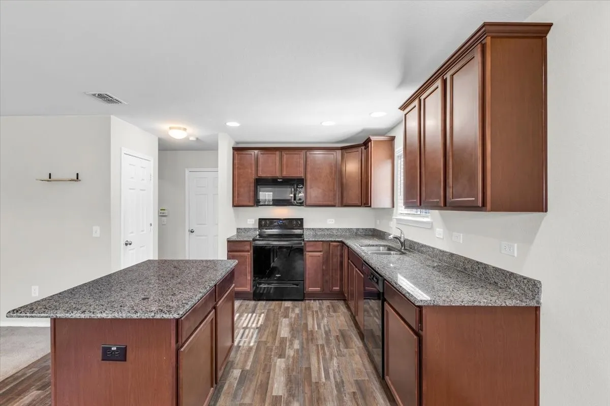 Single Family Residence For Sale in Denton County , 1416 Trace Drive, Aubrey, Texas 76227, 3 Bedroom, 2 Bathroom, 2 Garage spaces, 1,437 Sqft, built in 2019, mls#21355398, Real Estate Agent in Aubrey, Homes For Sale in Denton county, Homes For Sale in Aubrey, Realtor in Aubrey Texas, Real Estate Brokerage Independent Realty Texas, Luminita Cordes Realtor
