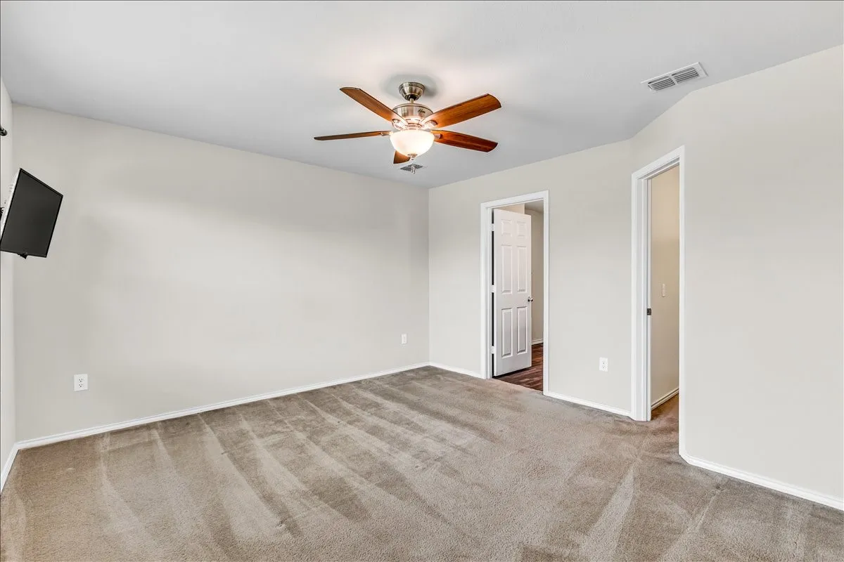 Single Family Residence For Sale in Denton County , 1416 Trace Drive, Aubrey, Texas 76227, 3 Bedroom, 2 Bathroom, 2 Garage spaces, 1,437 Sqft, built in 2019, mls#21355398, Real Estate Agent in Aubrey, Homes For Sale in Denton county, Homes For Sale in Aubrey, Realtor in Aubrey Texas, Real Estate Brokerage Independent Realty Texas, Luminita Cordes Realtor