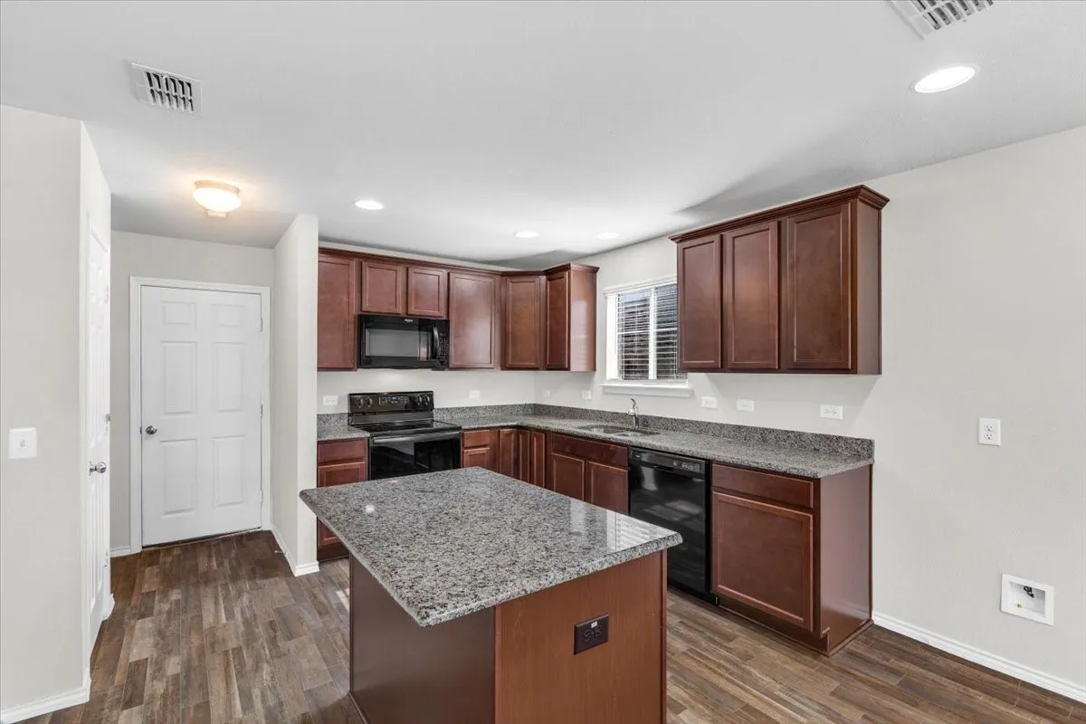 Single Family Residence For Sale in Denton County , 1416 Trace Drive, Aubrey, Texas 76227, 3 Bedroom, 2 Bathroom, 2 Garage spaces, 1,437 Sqft, built in 2019, mls#21355398, Real Estate Agent in Aubrey, Homes For Sale in Denton county, Homes For Sale in Aubrey, Realtor in Aubrey Texas, Real Estate Brokerage Independent Realty Texas, Luminita Cordes Realtor