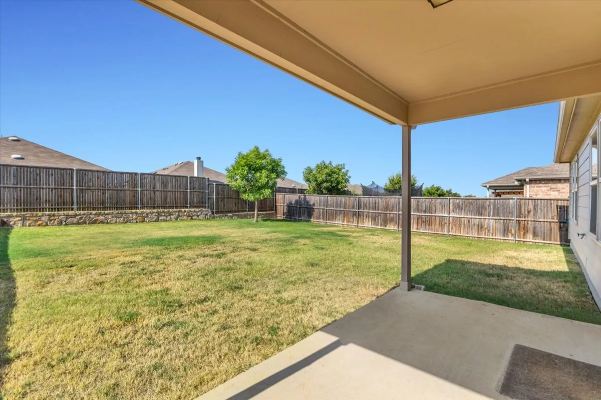 Single Family Residence For Sale in Denton County , 1416 Trace Drive, Aubrey, Texas 76227, 3 Bedroom, 2 Bathroom, 2 Garage spaces, 1,437 Sqft, built in 2019, mls#21355398, Real Estate Agent in Aubrey, Homes For Sale in Denton county, Homes For Sale in Aubrey, Realtor in Aubrey Texas, Real Estate Brokerage Independent Realty Texas, Luminita Cordes Realtor