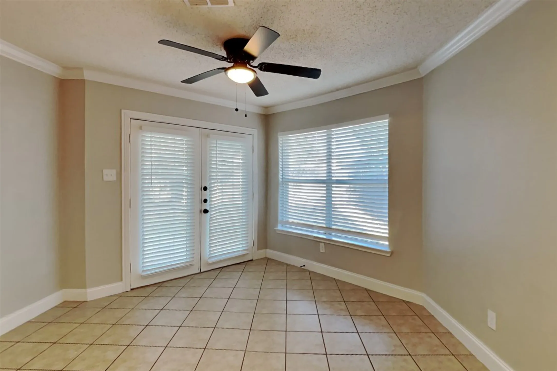 Single Family Residence For Rent in Tarrant County , 8525 Jackson Way, Fort Worth, Texas 76244, 4 Bedroom, 3 Bathroom, 2 Garage spaces, 2,225 Sqft, built in 1999, mls#21364166, Real Estate Agent in Fort Worth, Homes For Rent in Tarrant county, Homes For Rent in Fort Worth, Realtor in Fort Worth Texas, Real Estate Brokerage Independent Realty Texas, Luminita Cordes Realtor
