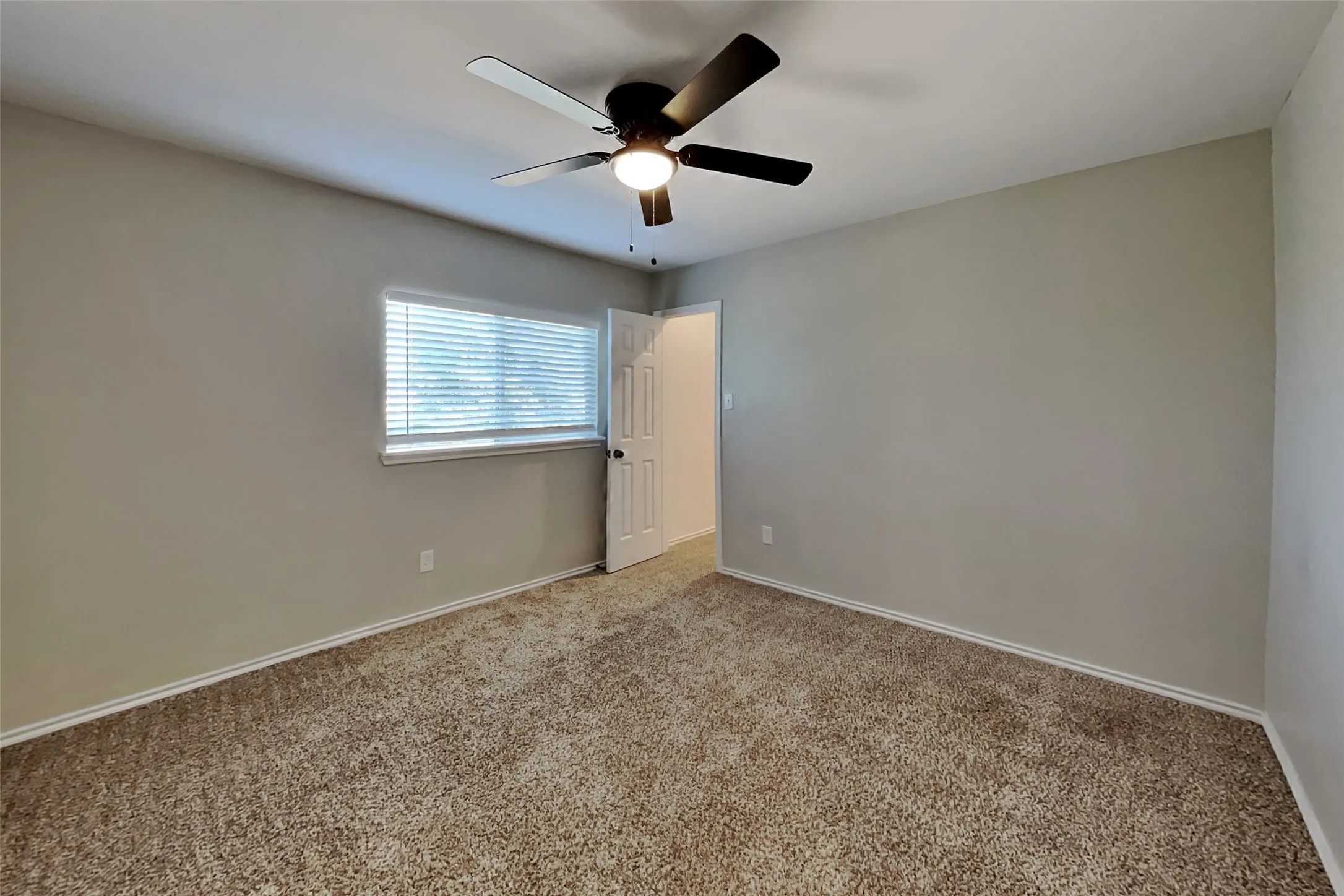 Single Family Residence For Rent in Tarrant County , 8525 Jackson Way, Fort Worth, Texas 76244, 4 Bedroom, 3 Bathroom, 2 Garage spaces, 2,225 Sqft, built in 1999, mls#21364166, Real Estate Agent in Fort Worth, Homes For Rent in Tarrant county, Homes For Rent in Fort Worth, Realtor in Fort Worth Texas, Real Estate Brokerage Independent Realty Texas, Luminita Cordes Realtor