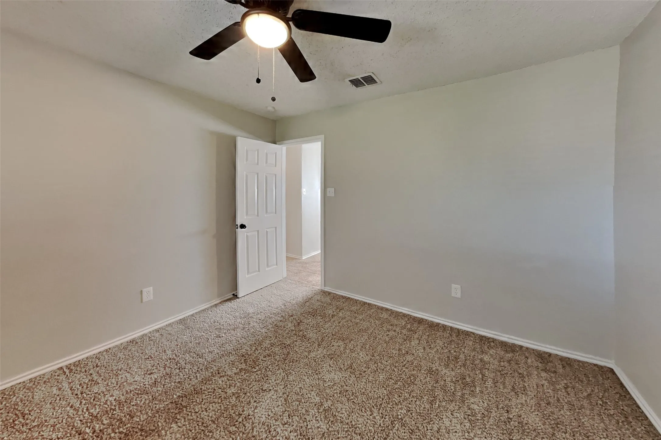 Single Family Residence For Rent in Tarrant County , 8525 Jackson Way, Fort Worth, Texas 76244, 4 Bedroom, 3 Bathroom, 2 Garage spaces, 2,225 Sqft, built in 1999, mls#21364166, Real Estate Agent in Fort Worth, Homes For Rent in Tarrant county, Homes For Rent in Fort Worth, Realtor in Fort Worth Texas, Real Estate Brokerage Independent Realty Texas, Luminita Cordes Realtor