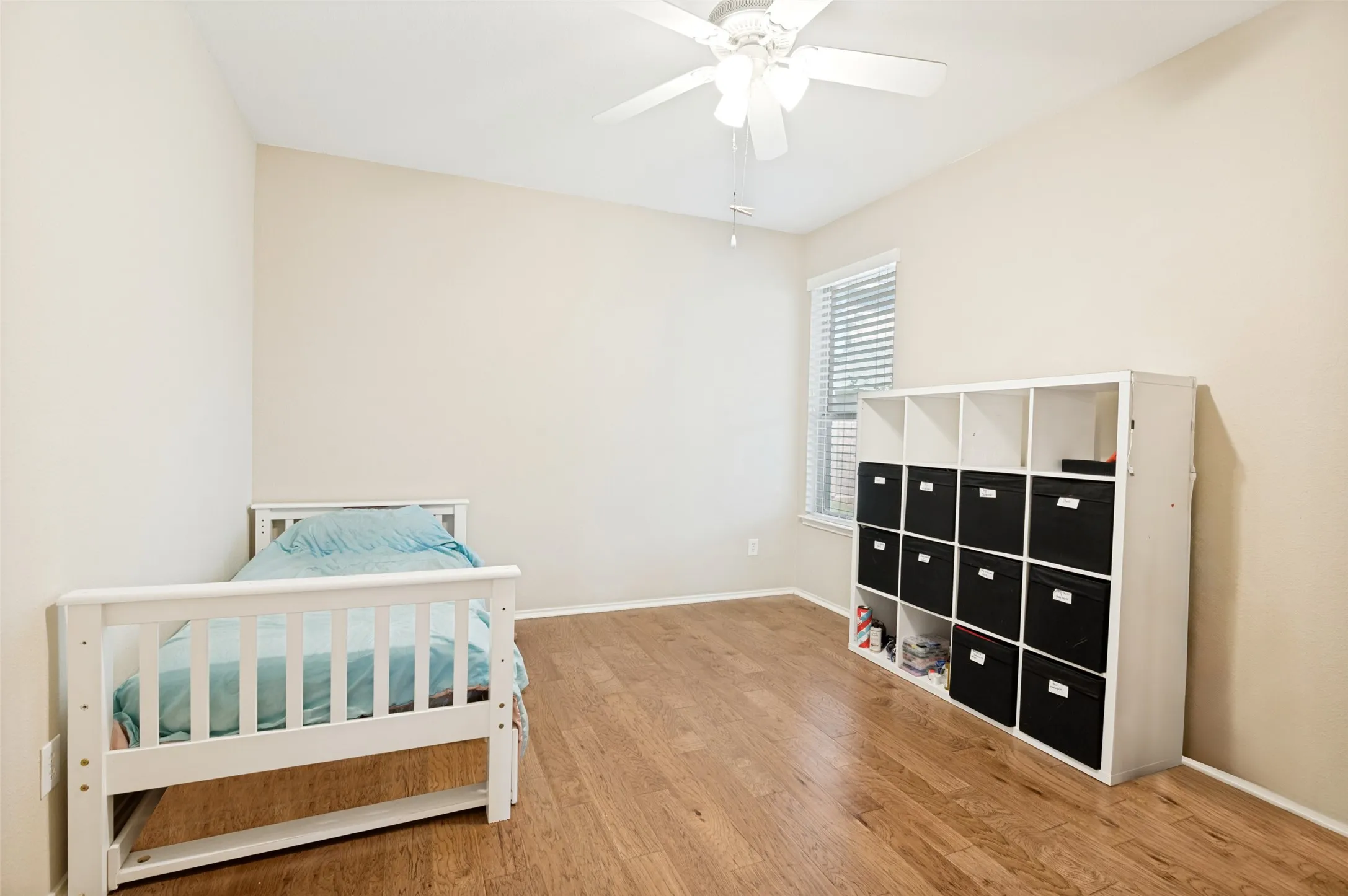 Single Family Residence For Sale in Ellis County , 702 Champlain Court, Midlothian, Texas 76065, 4 Bedroom, 3 Bathroom, 2 Garage spaces, 2,918 Sqft, built in 2004, mls#21339124, Real Estate Agent in Midlothian, Homes For Sale in Ellis county, Homes For Sale in Midlothian, Realtor in Midlothian Texas, Real Estate Brokerage Independent Realty Texas, Luminita Cordes Realtor
