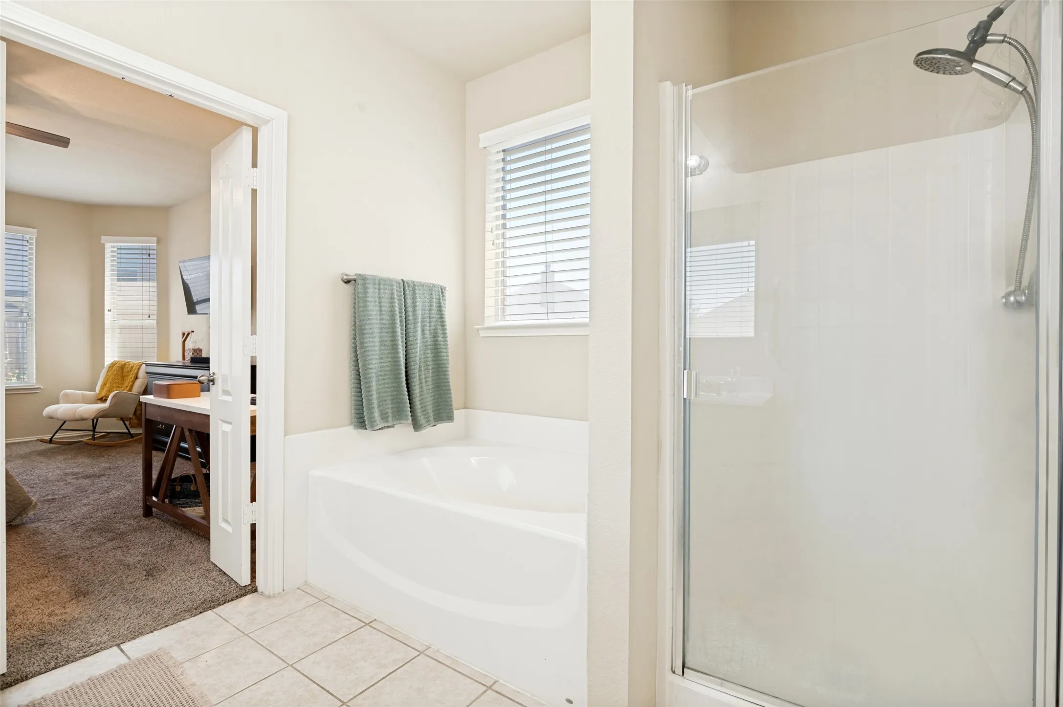 Single Family Residence For Sale in Ellis County , 702 Champlain Court, Midlothian, Texas 76065, 4 Bedroom, 3 Bathroom, 2 Garage spaces, 2,918 Sqft, built in 2004, mls#21339124, Real Estate Agent in Midlothian, Homes For Sale in Ellis county, Homes For Sale in Midlothian, Realtor in Midlothian Texas, Real Estate Brokerage Independent Realty Texas, Luminita Cordes Realtor