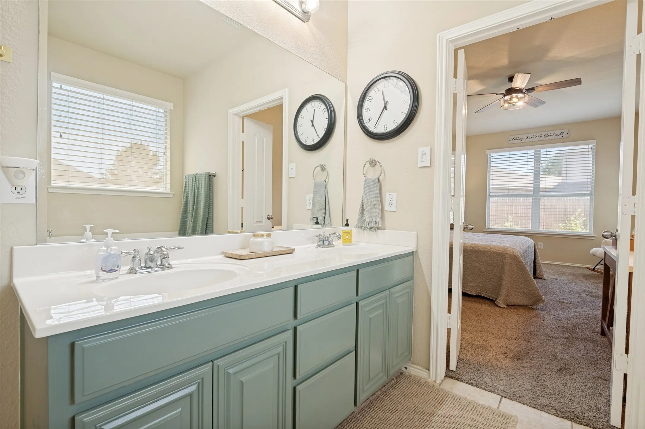 Single Family Residence For Sale in Ellis County , 702 Champlain Court, Midlothian, Texas 76065, 4 Bedroom, 3 Bathroom, 2 Garage spaces, 2,918 Sqft, built in 2004, mls#21339124, Real Estate Agent in Midlothian, Homes For Sale in Ellis county, Homes For Sale in Midlothian, Realtor in Midlothian Texas, Real Estate Brokerage Independent Realty Texas, Luminita Cordes Realtor