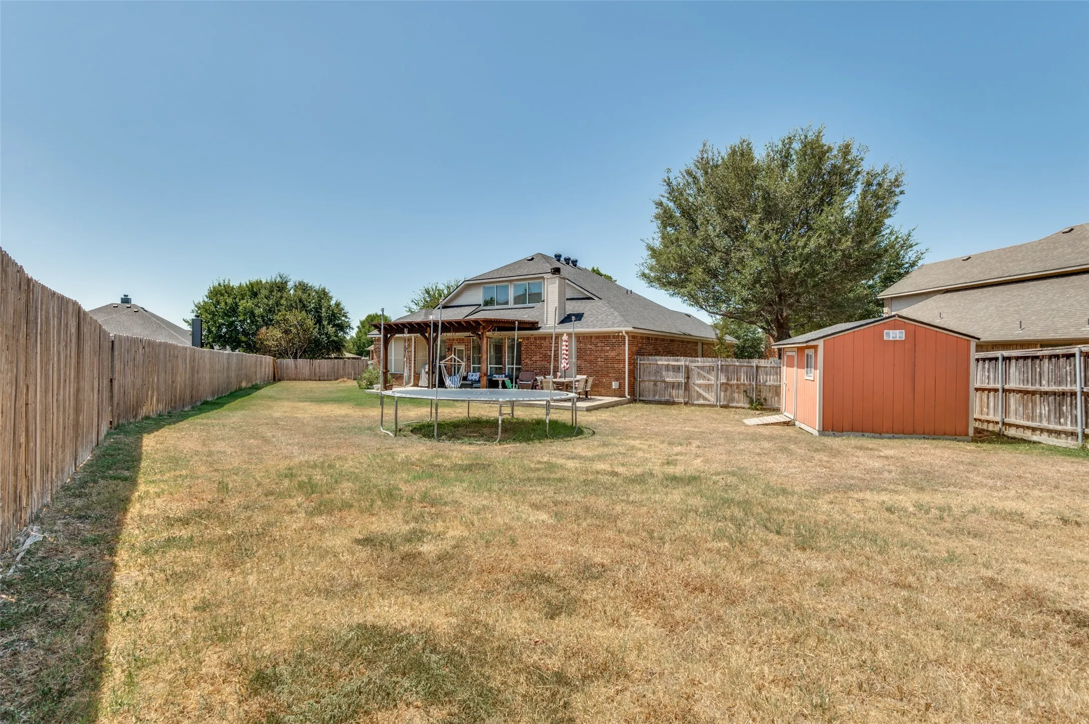 Single Family Residence For Sale in Ellis County , 702 Champlain Court, Midlothian, Texas 76065, 4 Bedroom, 3 Bathroom, 2 Garage spaces, 2,918 Sqft, built in 2004, mls#21339124, Real Estate Agent in Midlothian, Homes For Sale in Ellis county, Homes For Sale in Midlothian, Realtor in Midlothian Texas, Real Estate Brokerage Independent Realty Texas, Luminita Cordes Realtor