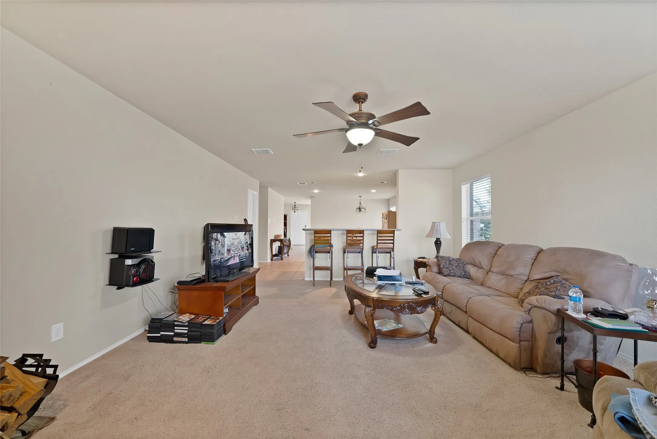 Single Family Residence For Sale in Denton County , 112 Blackforest Road, Krum, Texas 76249, 3 Bedroom, 2 Bathroom, 2 Garage spaces, 1,802 Sqft, built in 2005, mls#21361975, Real Estate Agent in Krum, Homes For Sale in Denton county, Homes For Sale in Krum, Realtor in Krum Texas, Real Estate Brokerage Independent Realty Texas, Luminita Cordes Realtor
