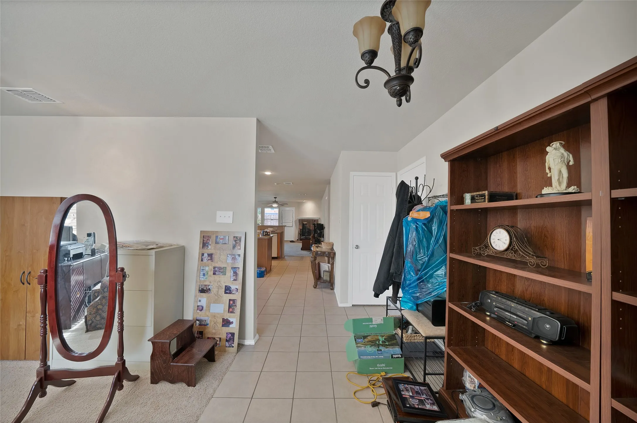 Single Family Residence For Sale in Denton County , 112 Blackforest Road, Krum, Texas 76249, 3 Bedroom, 2 Bathroom, 2 Garage spaces, 1,802 Sqft, built in 2005, mls#21361975, Real Estate Agent in Krum, Homes For Sale in Denton county, Homes For Sale in Krum, Realtor in Krum Texas, Real Estate Brokerage Independent Realty Texas, Luminita Cordes Realtor