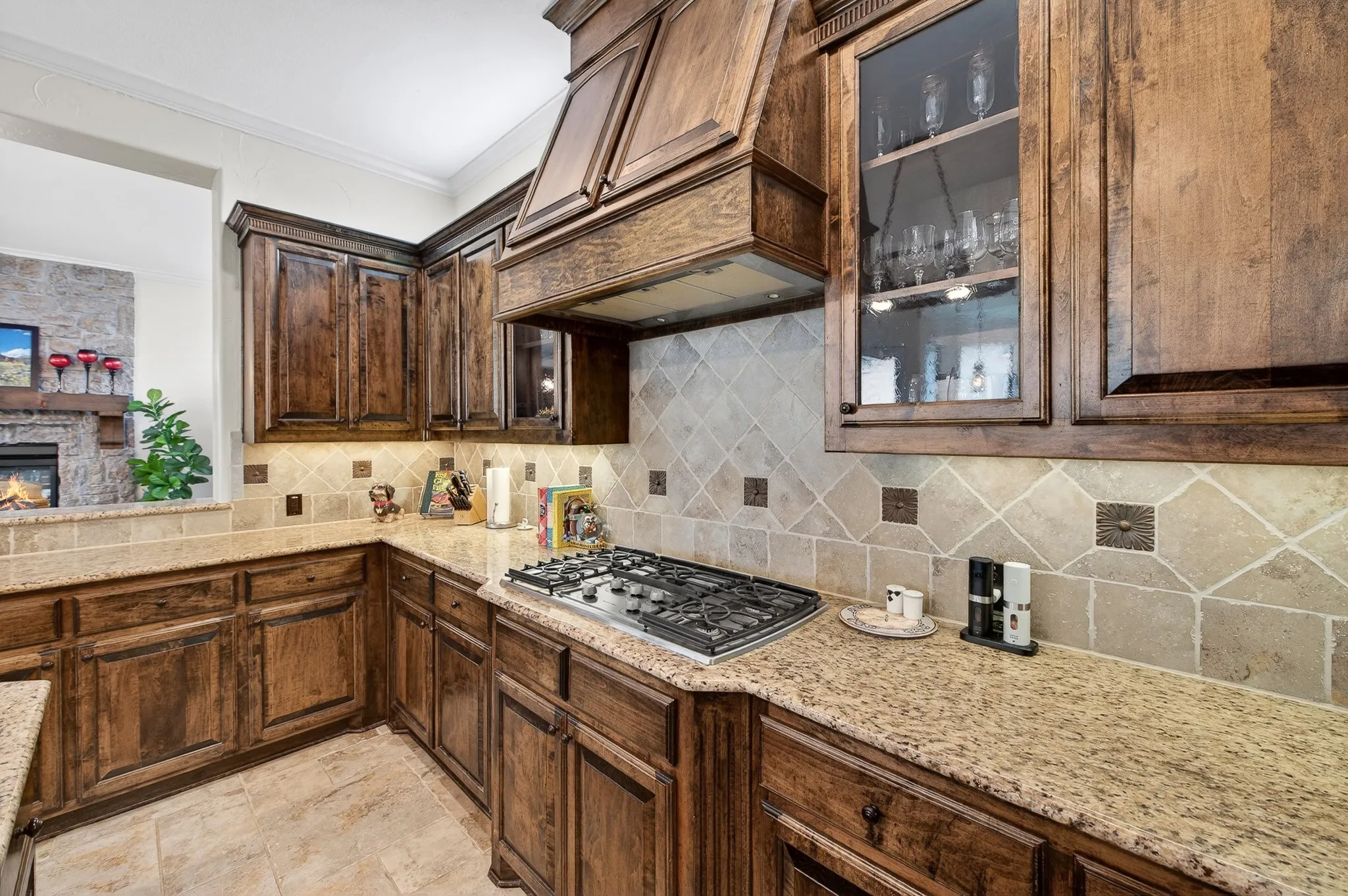 Single Family Residence For Sale in Dallas County , 3617 Vineyard Way, Farmers Branch, Texas 75234, 4 Bedroom, 5 Bathroom, 2 Garage spaces, 4,033 Sqft, built in 2007, mls#21363772, Real Estate Agent in Farmers Branch, Homes For Sale in Dallas county, Homes For Sale in Farmers Branch, Realtor in Farmers Branch Texas, Real Estate Brokerage Independent Realty Texas, Luminita Cordes Realtor