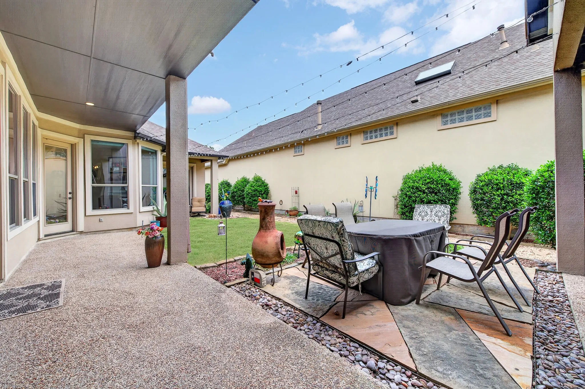Single Family Residence For Sale in Dallas County , 3617 Vineyard Way, Farmers Branch, Texas 75234, 4 Bedroom, 5 Bathroom, 2 Garage spaces, 4,033 Sqft, built in 2007, mls#21363772, Real Estate Agent in Farmers Branch, Homes For Sale in Dallas county, Homes For Sale in Farmers Branch, Realtor in Farmers Branch Texas, Real Estate Brokerage Independent Realty Texas, Luminita Cordes Realtor