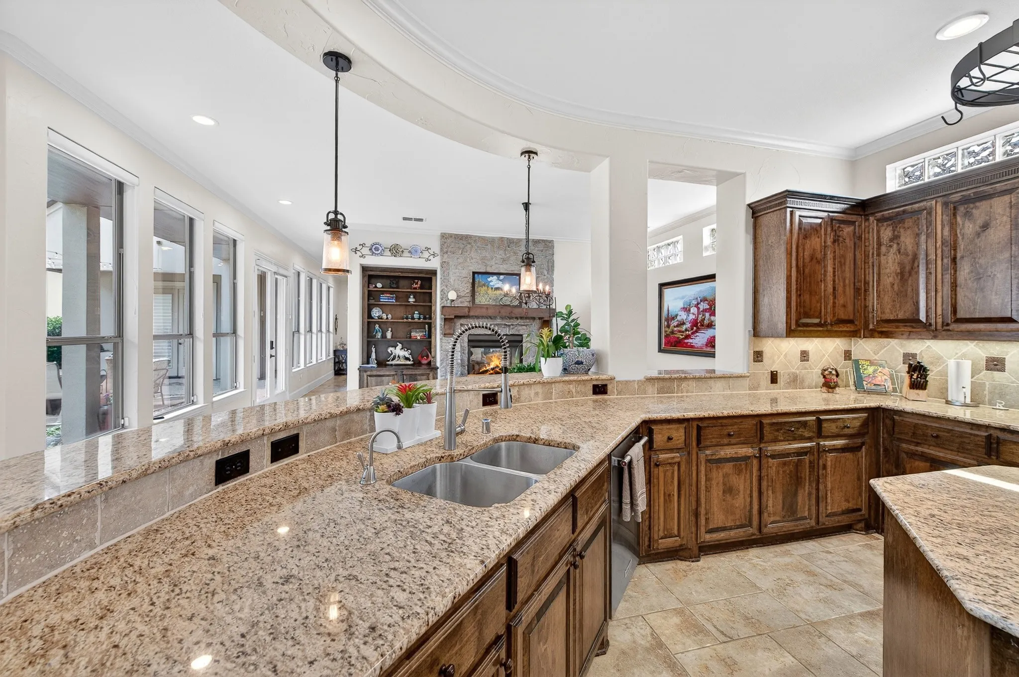 Single Family Residence For Sale in Dallas County , 3617 Vineyard Way, Farmers Branch, Texas 75234, 4 Bedroom, 5 Bathroom, 2 Garage spaces, 4,033 Sqft, built in 2007, mls#21363772, Real Estate Agent in Farmers Branch, Homes For Sale in Dallas county, Homes For Sale in Farmers Branch, Realtor in Farmers Branch Texas, Real Estate Brokerage Independent Realty Texas, Luminita Cordes Realtor