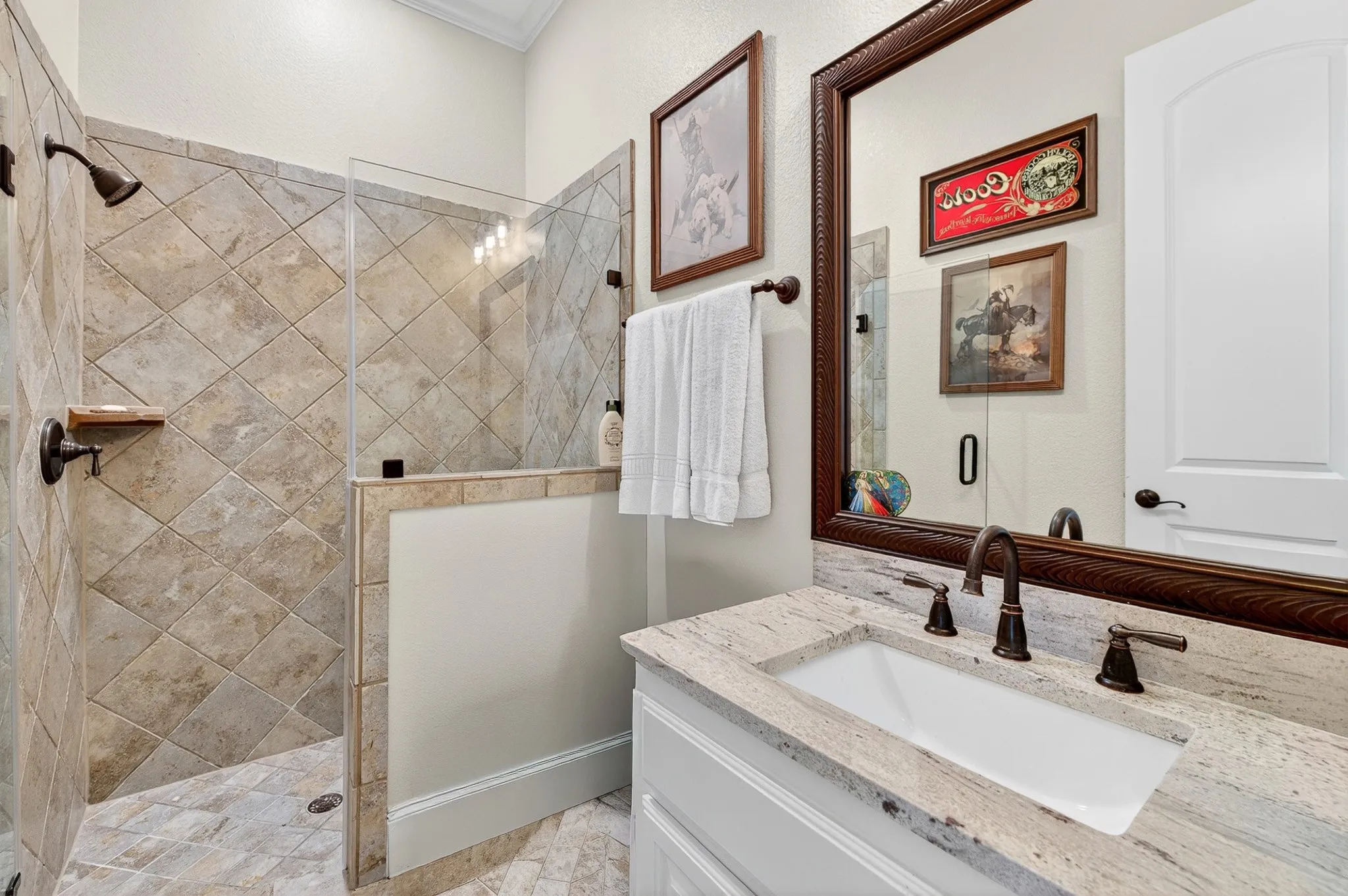 Single Family Residence For Sale in Dallas County , 3617 Vineyard Way, Farmers Branch, Texas 75234, 4 Bedroom, 5 Bathroom, 2 Garage spaces, 4,033 Sqft, built in 2007, mls#21363772, Real Estate Agent in Farmers Branch, Homes For Sale in Dallas county, Homes For Sale in Farmers Branch, Realtor in Farmers Branch Texas, Real Estate Brokerage Independent Realty Texas, Luminita Cordes Realtor