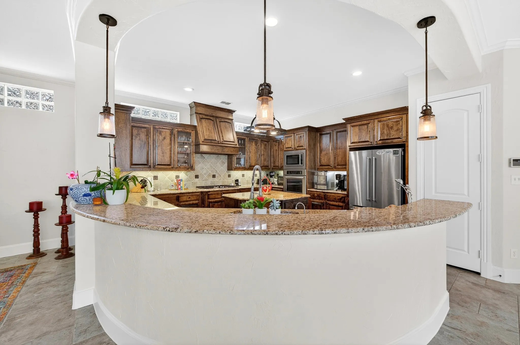 Single Family Residence For Sale in Dallas County , 3617 Vineyard Way, Farmers Branch, Texas 75234, 4 Bedroom, 5 Bathroom, 2 Garage spaces, 4,033 Sqft, built in 2007, mls#21363772, Real Estate Agent in Farmers Branch, Homes For Sale in Dallas county, Homes For Sale in Farmers Branch, Realtor in Farmers Branch Texas, Real Estate Brokerage Independent Realty Texas, Luminita Cordes Realtor