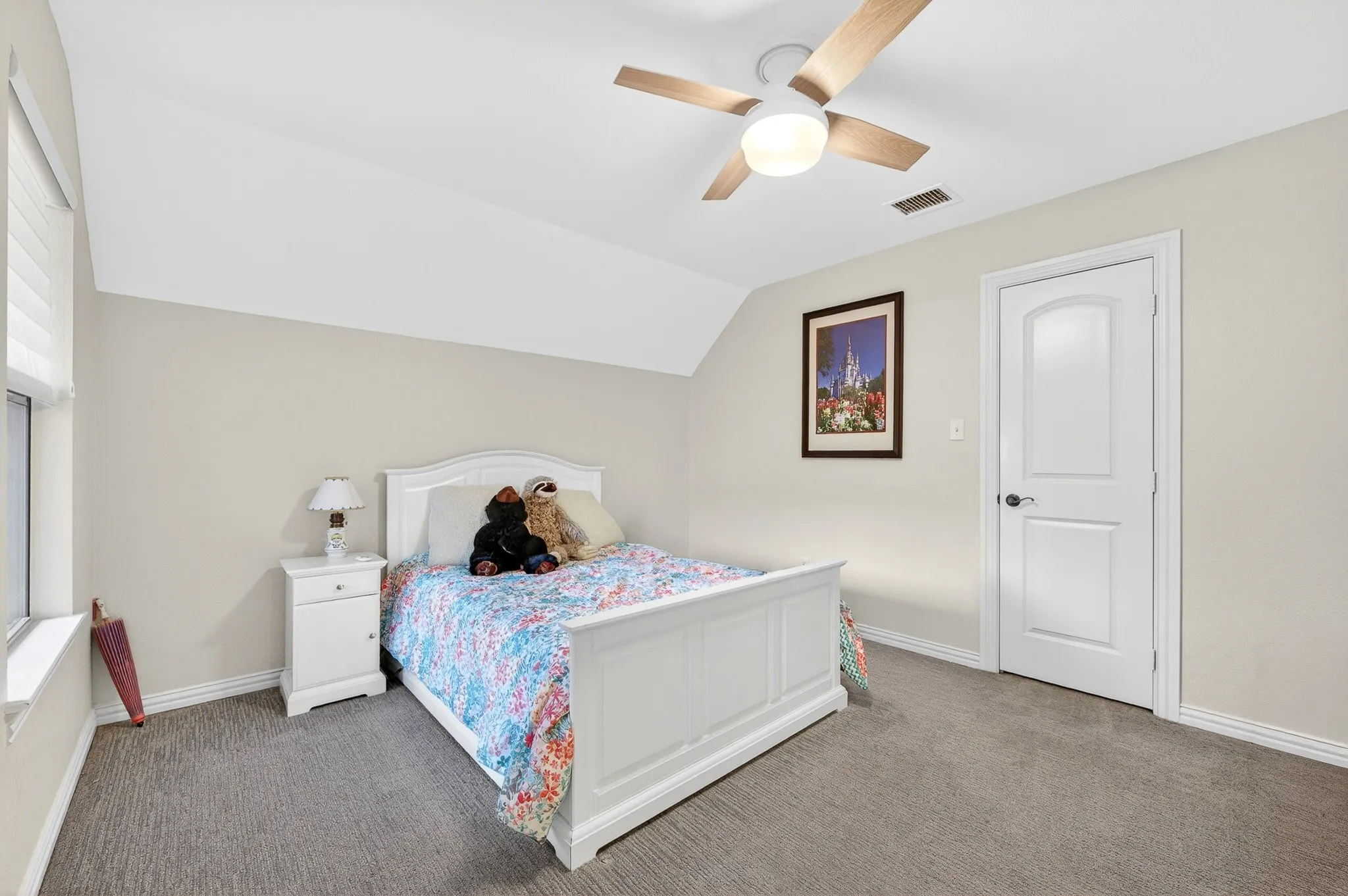 Single Family Residence For Sale in Dallas County , 3617 Vineyard Way, Farmers Branch, Texas 75234, 4 Bedroom, 5 Bathroom, 2 Garage spaces, 4,033 Sqft, built in 2007, mls#21363772, Real Estate Agent in Farmers Branch, Homes For Sale in Dallas county, Homes For Sale in Farmers Branch, Realtor in Farmers Branch Texas, Real Estate Brokerage Independent Realty Texas, Luminita Cordes Realtor