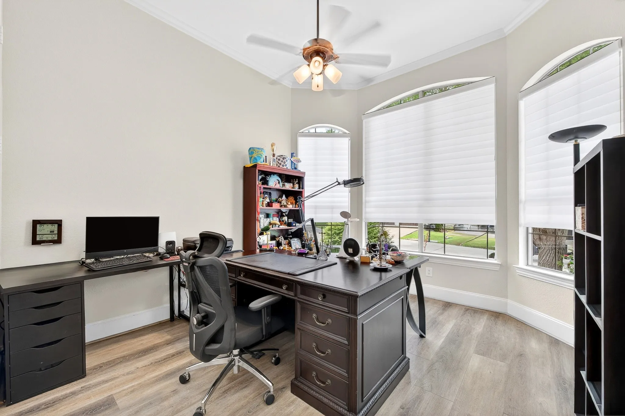 Single Family Residence For Sale in Dallas County , 3617 Vineyard Way, Farmers Branch, Texas 75234, 4 Bedroom, 5 Bathroom, 2 Garage spaces, 4,033 Sqft, built in 2007, mls#21363772, Real Estate Agent in Farmers Branch, Homes For Sale in Dallas county, Homes For Sale in Farmers Branch, Realtor in Farmers Branch Texas, Real Estate Brokerage Independent Realty Texas, Luminita Cordes Realtor