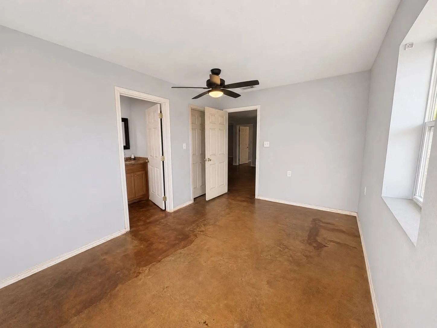Single Family Residence For Sale in Fannin County , 702 Main Street, Windom, Texas 75492, 2 Bedroom, 2 Bathroom, 2 Garage spaces, 1,327 Sqft, built in 2018, Price $190,000, mls#21364164, Real Estate Agent in Windom, Homes For Sale in Fannin county, Homes For Sale in Windom, Realtor in Windom Texas, Real Estate Brokerage Independent Realty Texas, Luminita Cordes Realtor