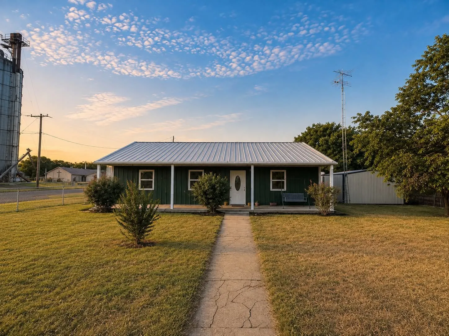 Single Family Residence For Sale in Fannin County , 702 Main Street, Windom, Texas 75492, 2 Bedroom, 2 Bathroom, 2 Garage spaces, 1,327 Sqft, built in 2018, Price $190,000, mls#21364164, Real Estate Agent in Windom, Homes For Sale in Fannin county, Homes For Sale in Windom, Realtor in Windom Texas, Real Estate Brokerage Independent Realty Texas, Luminita Cordes Realtor