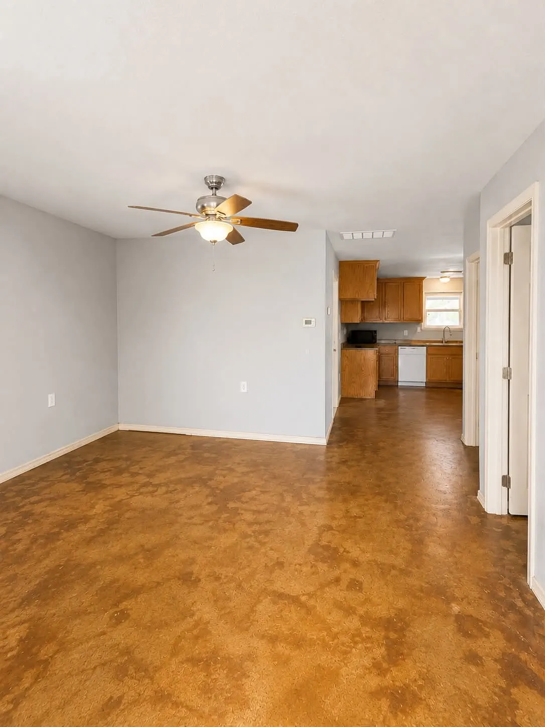 Single Family Residence For Sale in Fannin County , 702 Main Street, Windom, Texas 75492, 2 Bedroom, 2 Bathroom, 2 Garage spaces, 1,327 Sqft, built in 2018, Price $190,000, mls#21364164, Real Estate Agent in Windom, Homes For Sale in Fannin county, Homes For Sale in Windom, Realtor in Windom Texas, Real Estate Brokerage Independent Realty Texas, Luminita Cordes Realtor