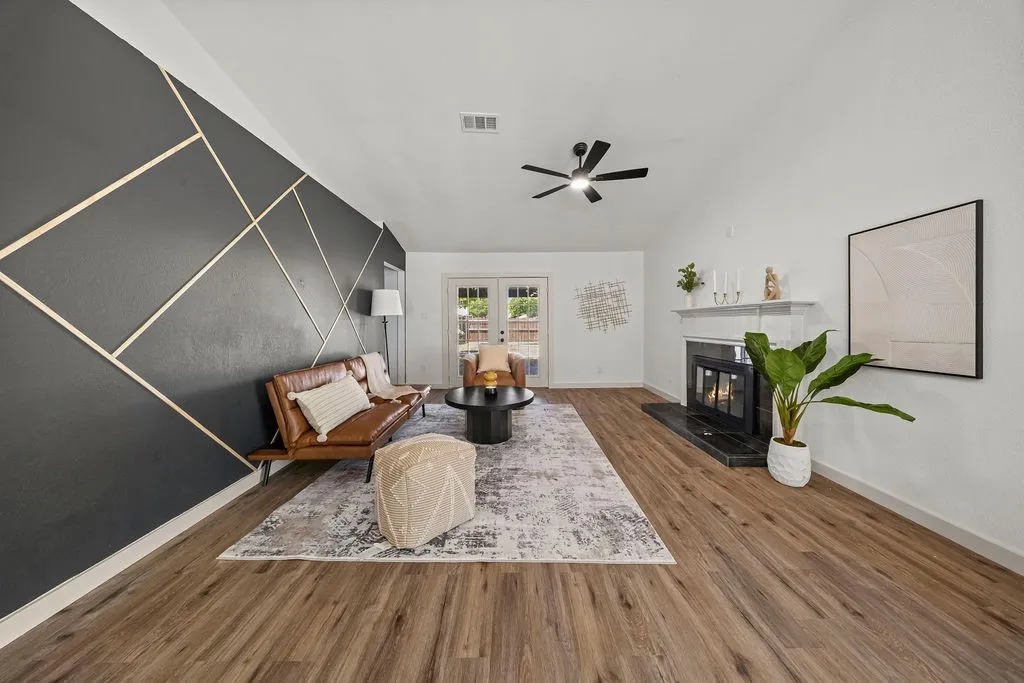 Single Family Residence For Sale in Dallas County , 325 Chancellorsville Drive, Mesquite, Texas 75149, 5 Bedroom, 2 Bathroom, Garage spaces, 1,850 Sqft, built in 1985, mls#21364043, Real Estate Agent in Mesquite, Homes For Sale in Dallas county, Homes For Sale in Mesquite, Realtor in Mesquite Texas, Real Estate Brokerage Independent Realty Texas, Luminita Cordes Realtor