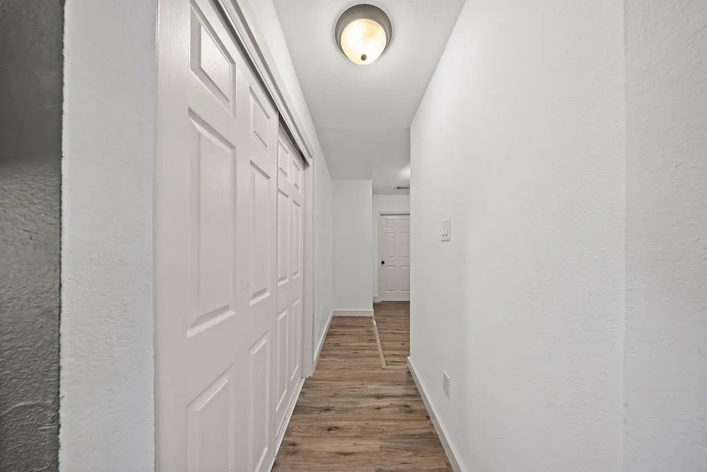 Single Family Residence For Sale in Dallas County , 325 Chancellorsville Drive, Mesquite, Texas 75149, 5 Bedroom, 2 Bathroom, Garage spaces, 1,850 Sqft, built in 1985, mls#21364043, Real Estate Agent in Mesquite, Homes For Sale in Dallas county, Homes For Sale in Mesquite, Realtor in Mesquite Texas, Real Estate Brokerage Independent Realty Texas, Luminita Cordes Realtor