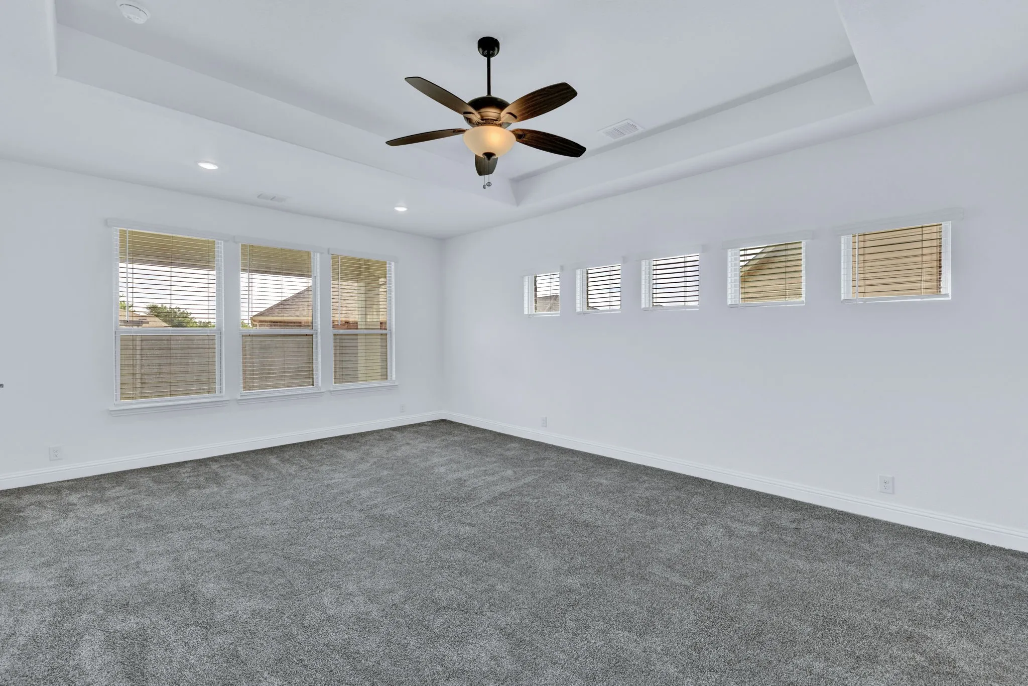 Single Family Residence For Sale in Denton County , 7521 Windy Meadow Drive, Little Elm, Texas 76227, 4 Bedroom, 4 Bathroom, 2 Garage spaces, 3,236 Sqft, built in 2021, mls#21363682, Real Estate Agent in Little Elm, Homes For Sale in Denton county, Homes For Sale in Little Elm, Realtor in Little Elm Texas, Real Estate Brokerage Independent Realty Texas, Luminita Cordes Realtor