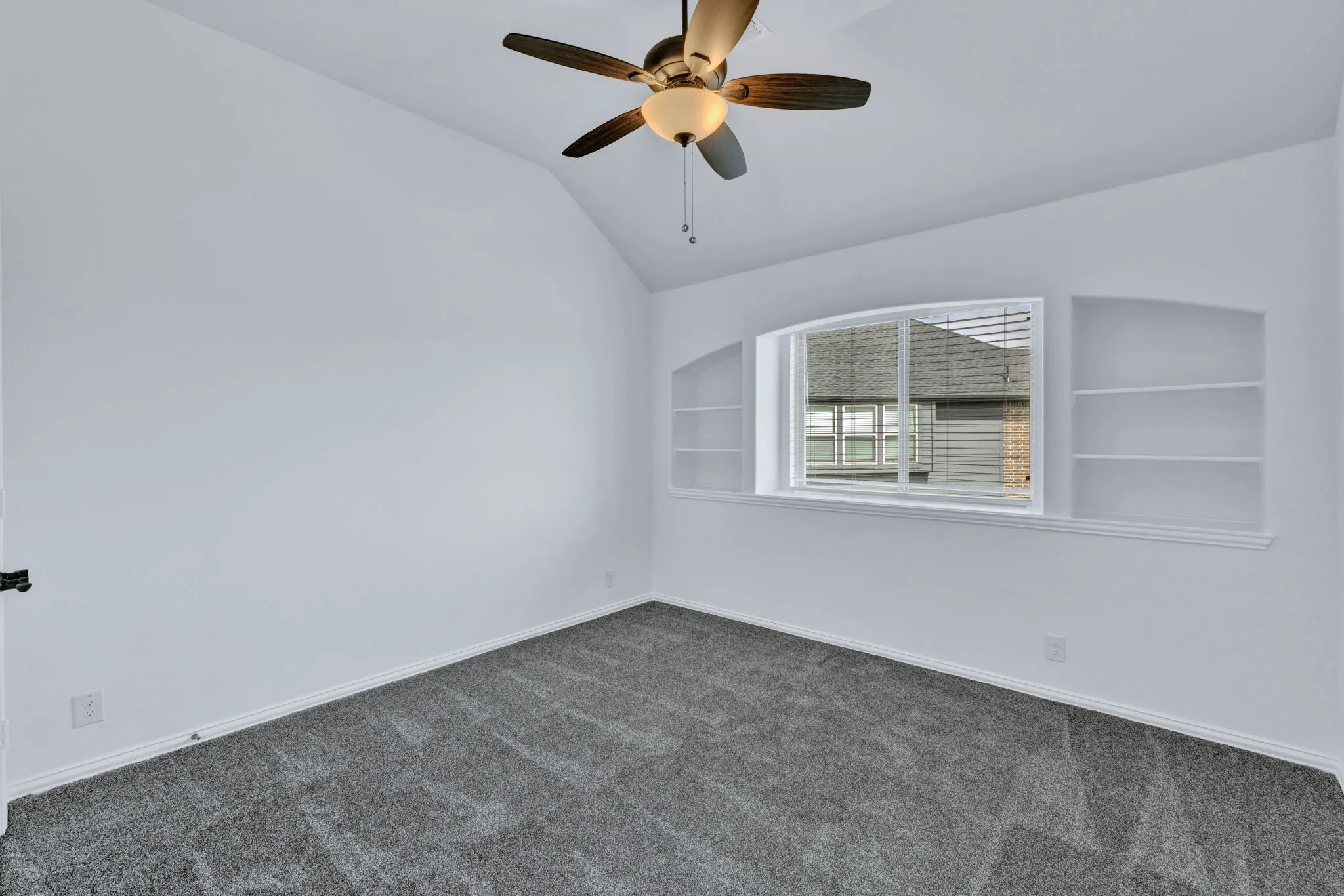 Single Family Residence For Sale in Denton County , 7521 Windy Meadow Drive, Little Elm, Texas 76227, 4 Bedroom, 4 Bathroom, 2 Garage spaces, 3,236 Sqft, built in 2021, mls#21363682, Real Estate Agent in Little Elm, Homes For Sale in Denton county, Homes For Sale in Little Elm, Realtor in Little Elm Texas, Real Estate Brokerage Independent Realty Texas, Luminita Cordes Realtor