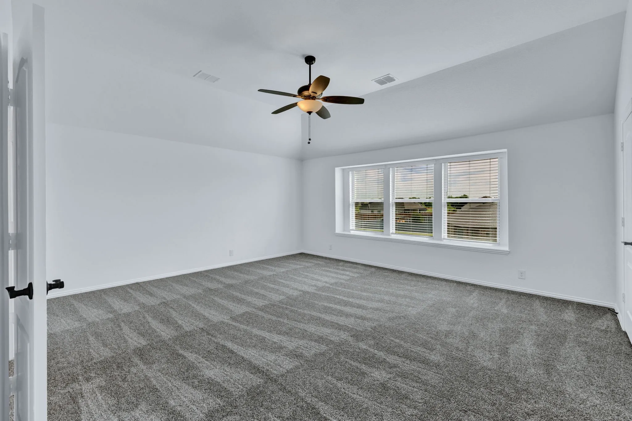 Single Family Residence For Sale in Denton County , 7521 Windy Meadow Drive, Little Elm, Texas 76227, 4 Bedroom, 4 Bathroom, 2 Garage spaces, 3,236 Sqft, built in 2021, mls#21363682, Real Estate Agent in Little Elm, Homes For Sale in Denton county, Homes For Sale in Little Elm, Realtor in Little Elm Texas, Real Estate Brokerage Independent Realty Texas, Luminita Cordes Realtor