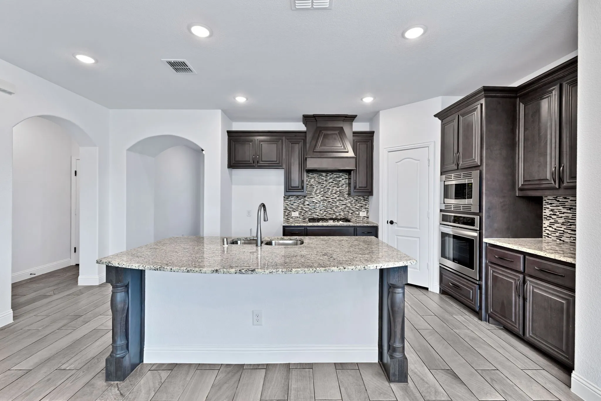 Single Family Residence For Sale in Denton County , 7521 Windy Meadow Drive, Little Elm, Texas 76227, 4 Bedroom, 4 Bathroom, 2 Garage spaces, 3,236 Sqft, built in 2021, mls#21363682, Real Estate Agent in Little Elm, Homes For Sale in Denton county, Homes For Sale in Little Elm, Realtor in Little Elm Texas, Real Estate Brokerage Independent Realty Texas, Luminita Cordes Realtor