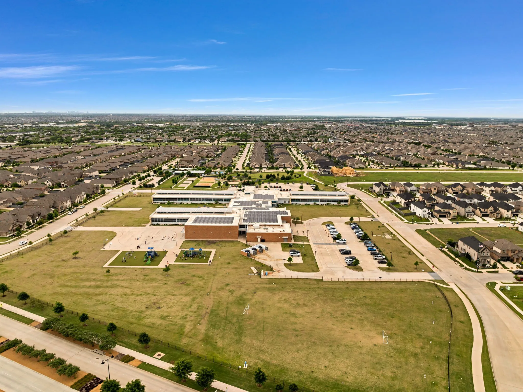 Single Family Residence For Sale in Denton County , 7521 Windy Meadow Drive, Little Elm, Texas 76227, 4 Bedroom, 4 Bathroom, 2 Garage spaces, 3,236 Sqft, built in 2021, mls#21363682, Real Estate Agent in Little Elm, Homes For Sale in Denton county, Homes For Sale in Little Elm, Realtor in Little Elm Texas, Real Estate Brokerage Independent Realty Texas, Luminita Cordes Realtor