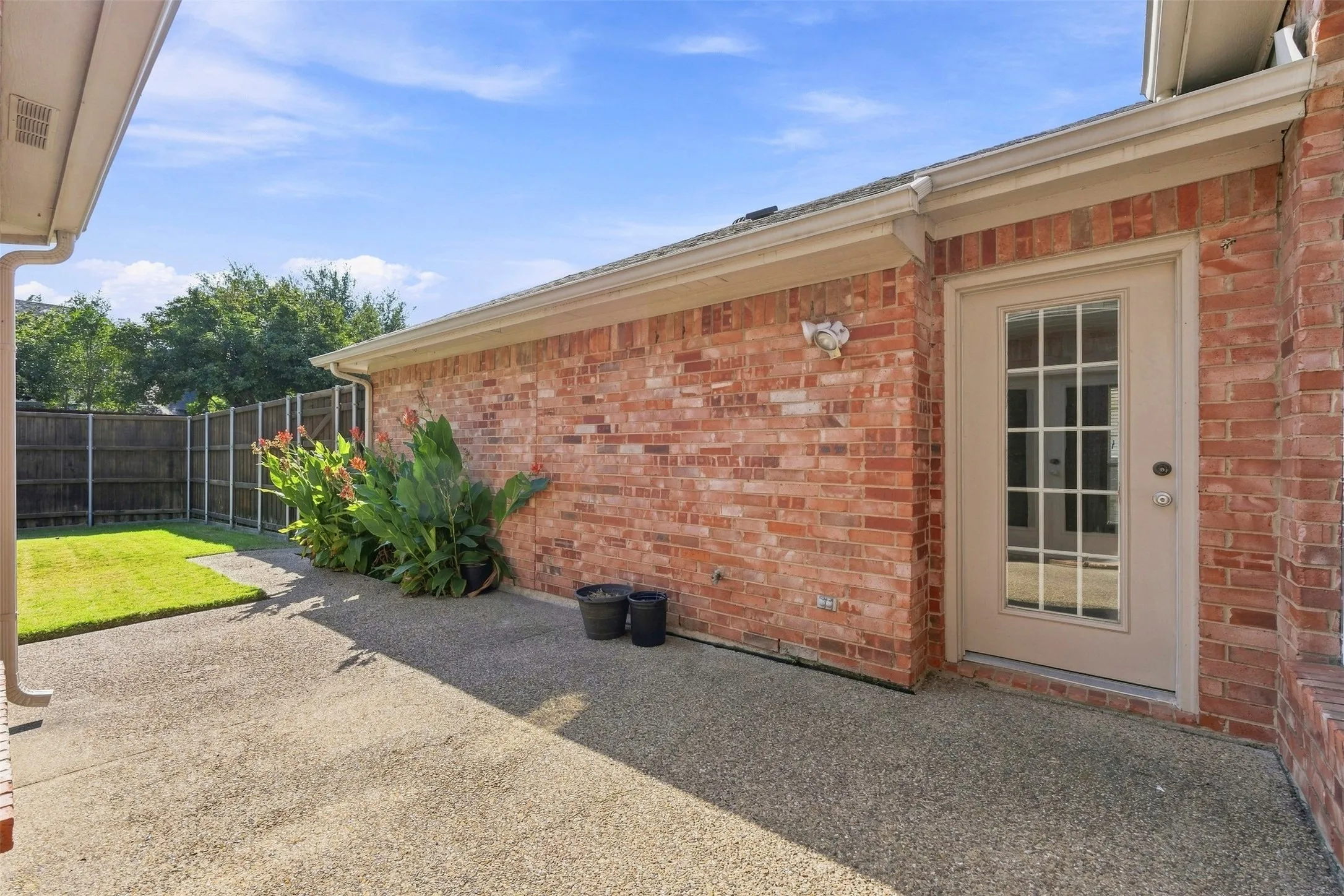 Single Family Residence For Sale in Dallas County , 2910 Live Oak Drive, Rowlett, Texas 75088, 3 Bedroom, 2 Bathroom, 2 Garage spaces, 2,307 Sqft, built in 1993, mls#21360520, Real Estate Agent in Rowlett, Homes For Sale in Dallas county, Homes For Sale in Rowlett, Realtor in Rowlett Texas, Real Estate Brokerage Independent Realty Texas, Luminita Cordes Realtor